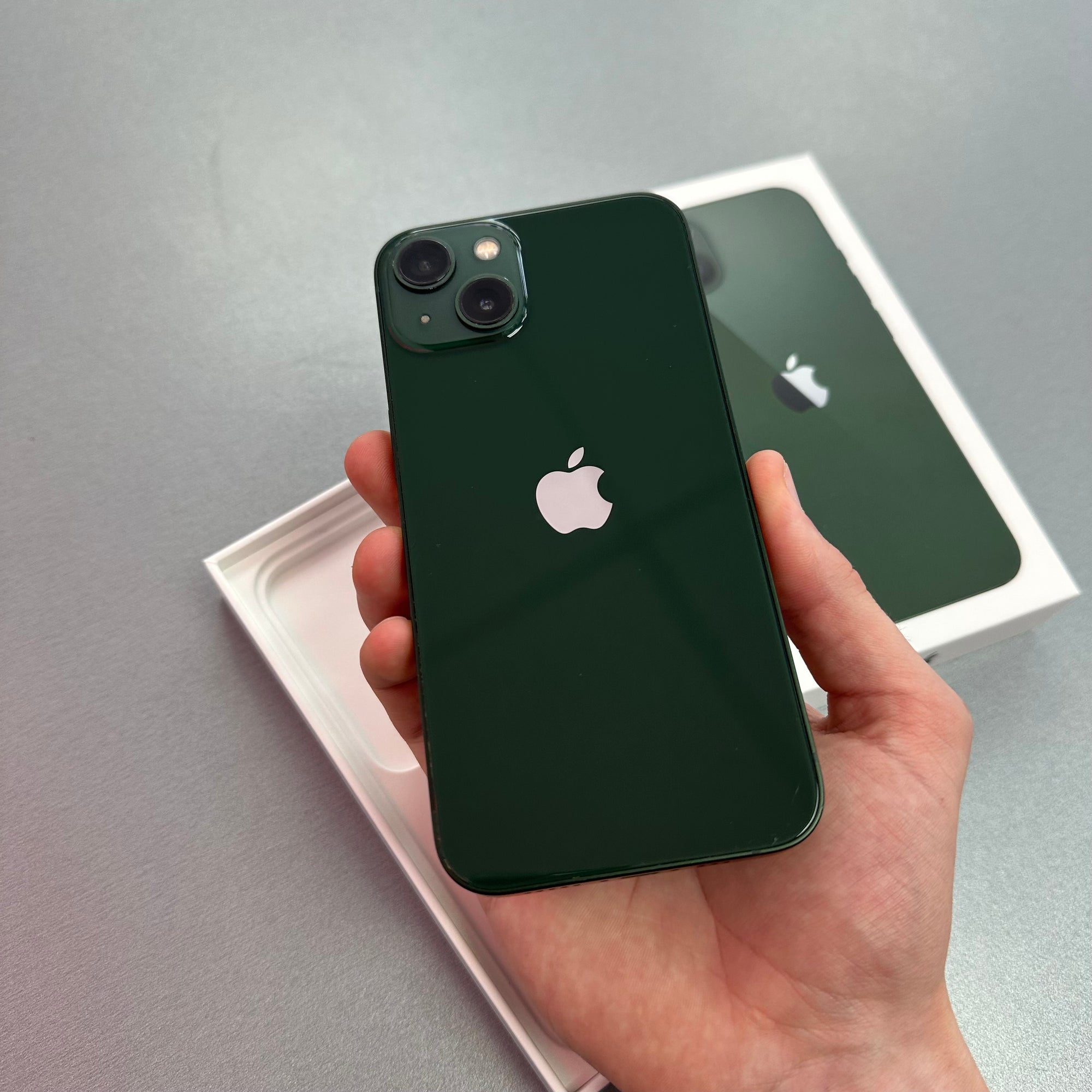 Apple iPhone 13 128GB Green - 100% Battery Health