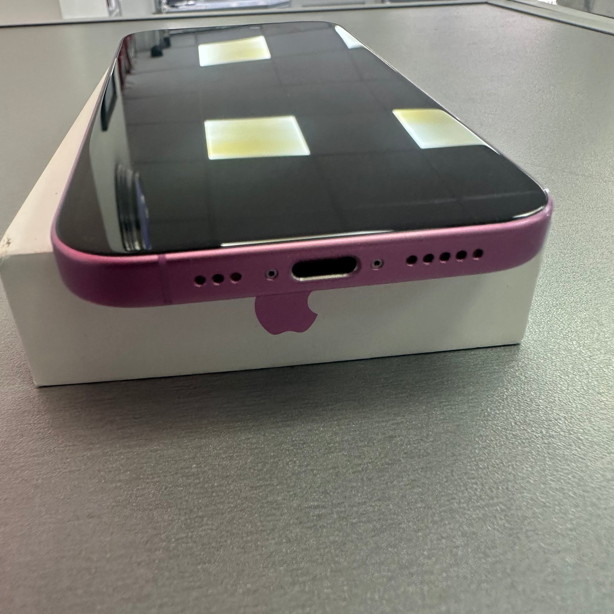 Apple iPhone 16 128GB Pink 91% Battery Health Great like new condition