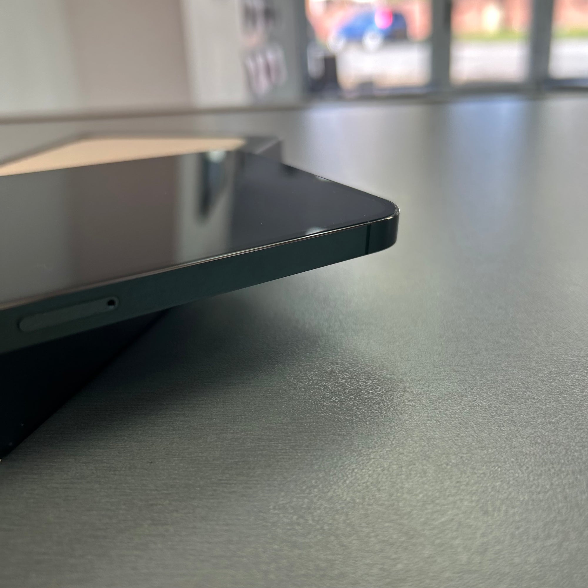 Apple iPhone 13 Pro Max 6.7” 1TB Alpine Green - 100% Battery Health