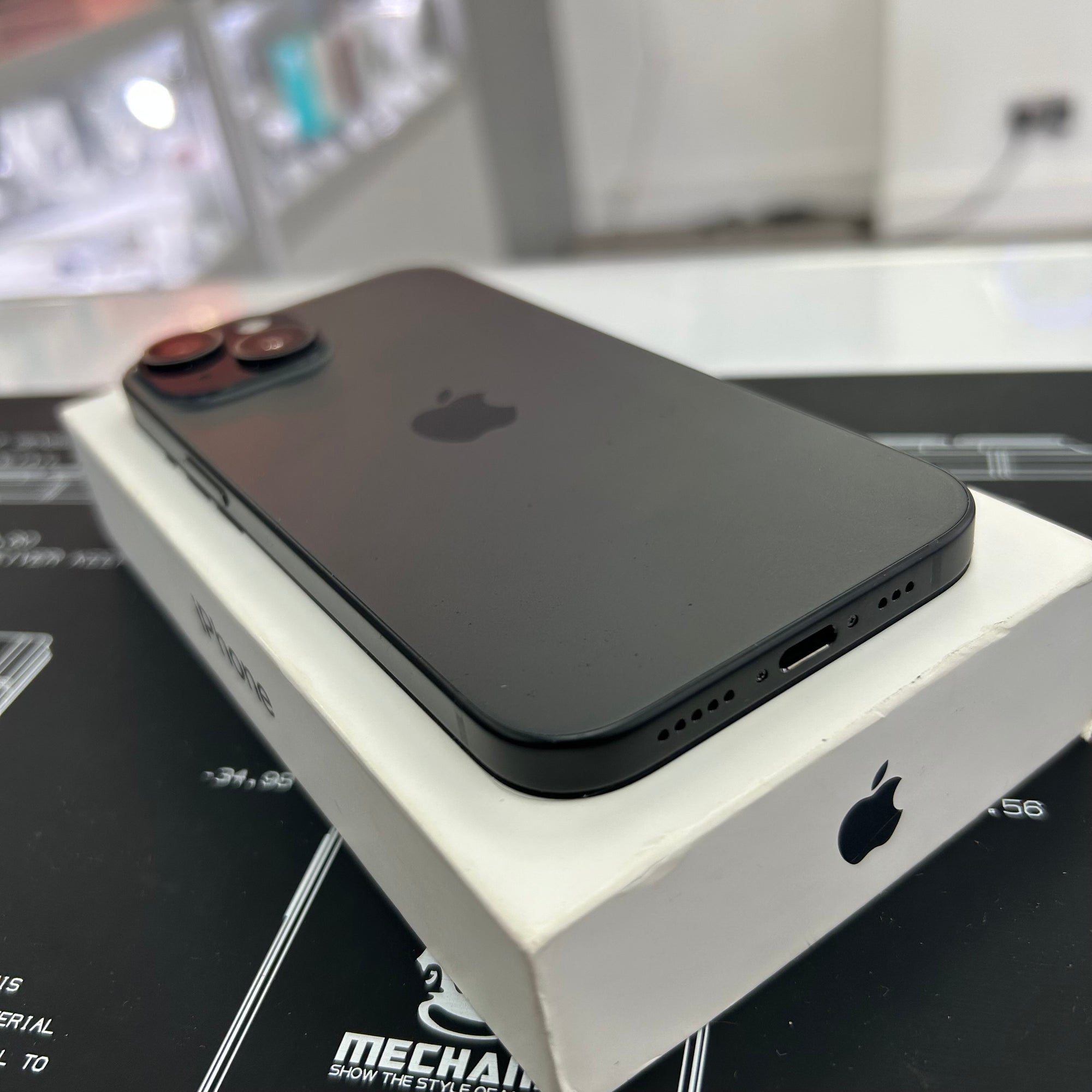 Apple iPhone 15 128GB Black 100% Battery Health
