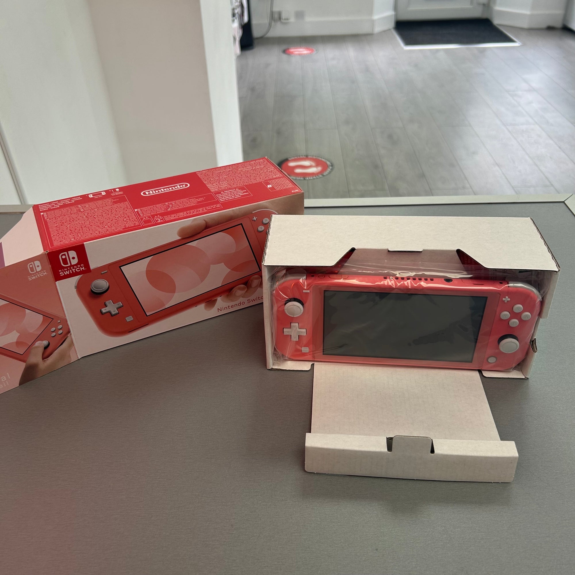Nintendo Switch Lite Coral 32GB