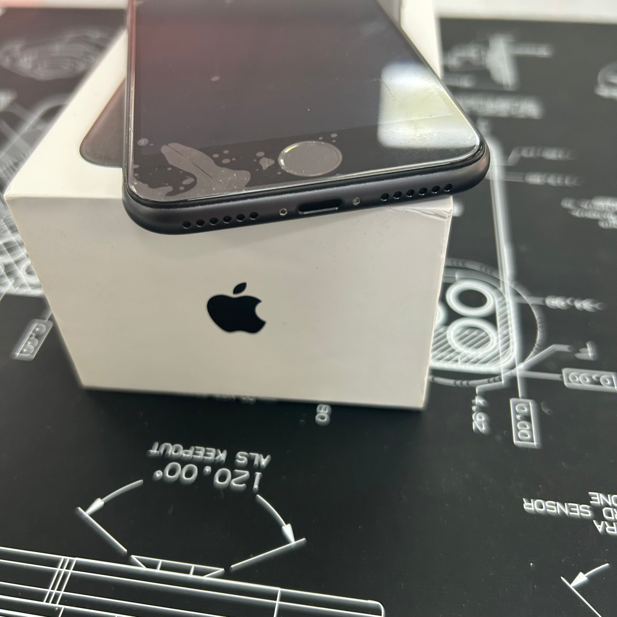 Apple iPhone 8 Black 64GB - 100% Battery Health