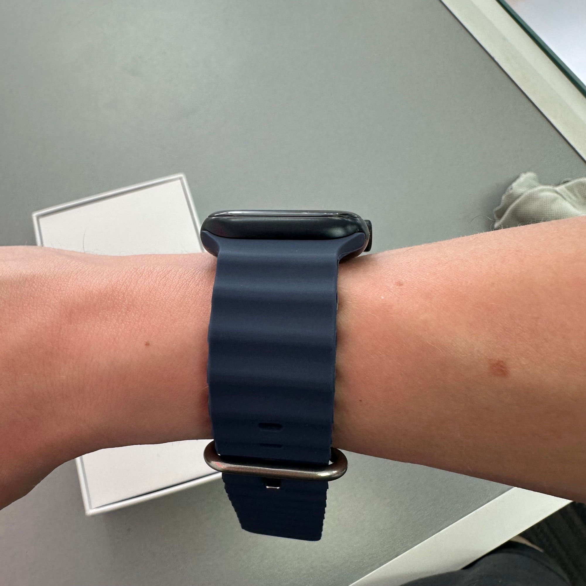 Apple Watch SE (2nd Gen) GPS &amp; LTE - 40mm, Midnight Aluminium Case
