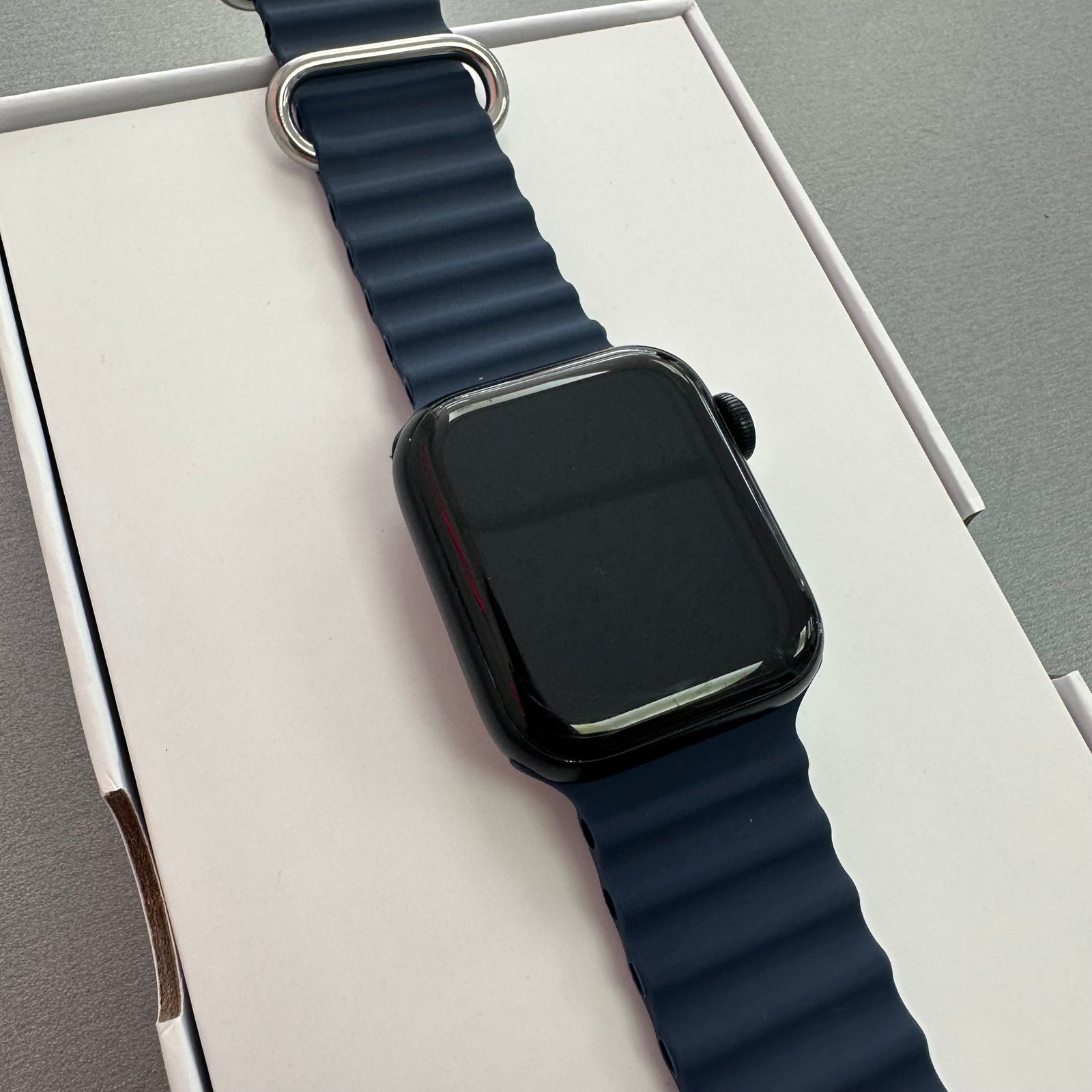 Apple Watch SE (2nd Gen) GPS & LTE - 40mm, Midnight Aluminium Case