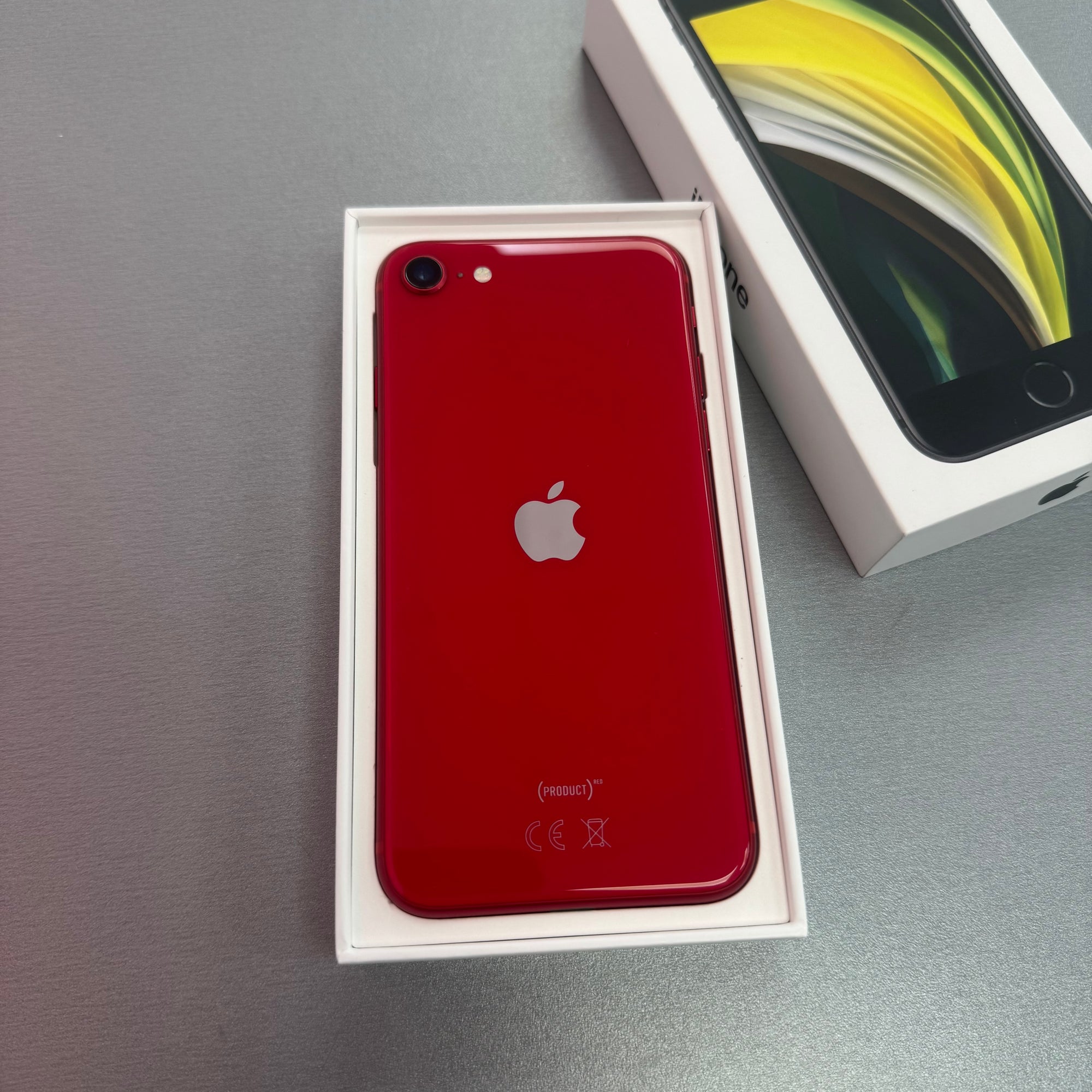 Apple iPhone SE 2020 Red - 256GB & 100% Battery Health