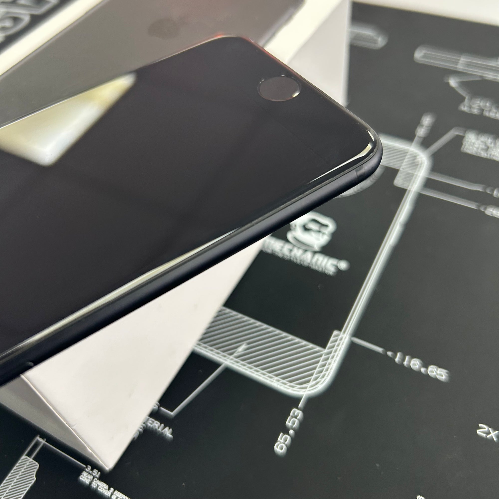 Apple iPhone 7 128GB Black Unlocked