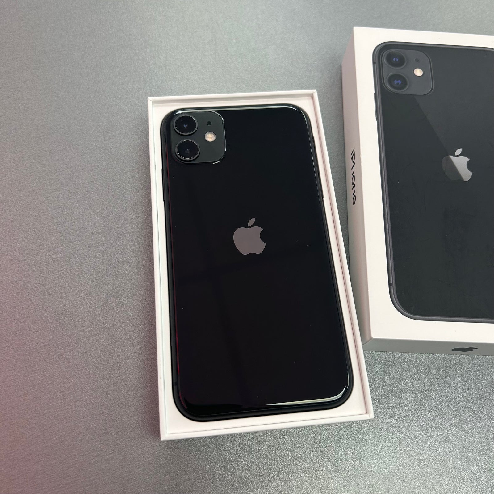 Apple iPhone 11 Black 128GB -  100% Battery Health