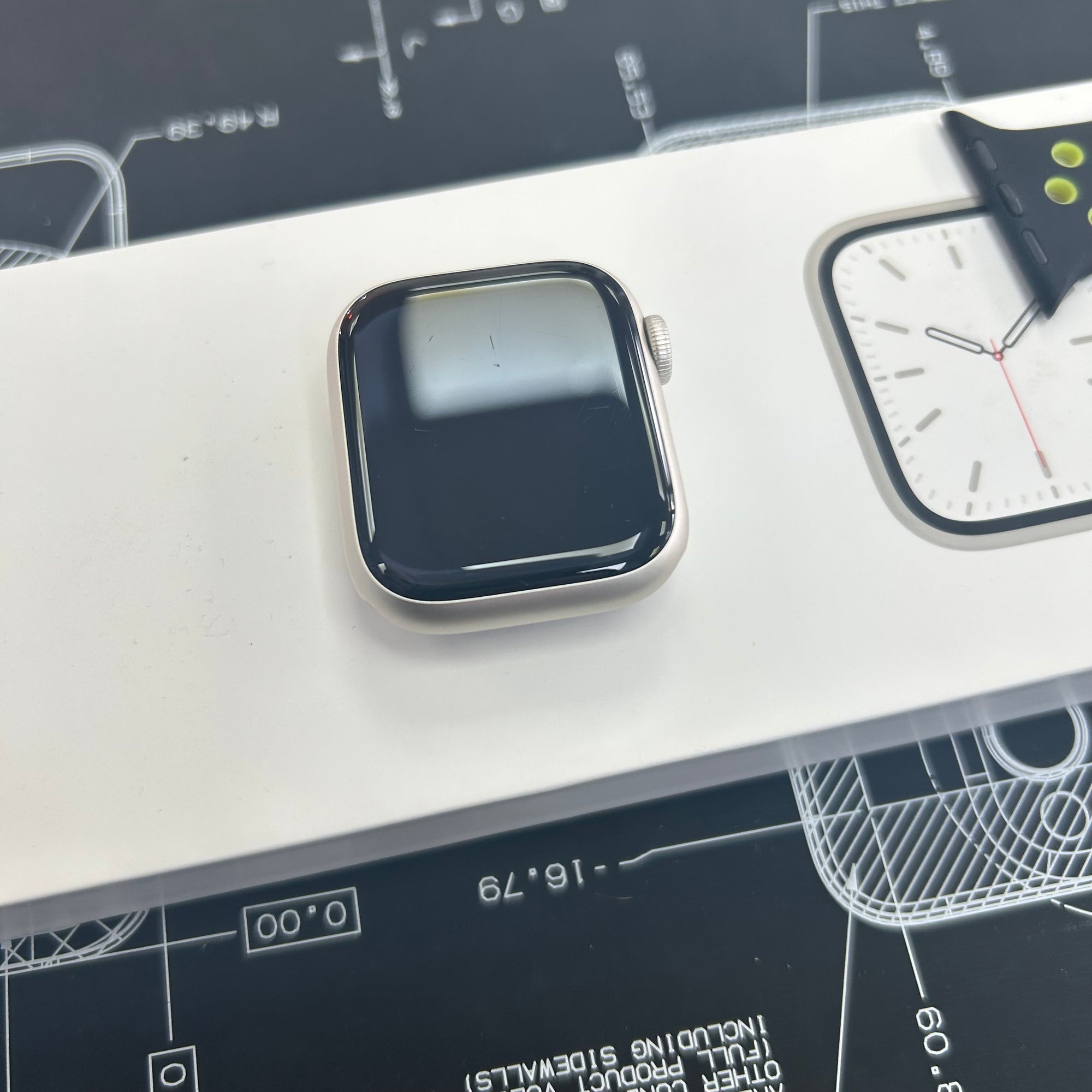 Apple Watch Series 7, 41mm GPS Starlight Aluminium Case