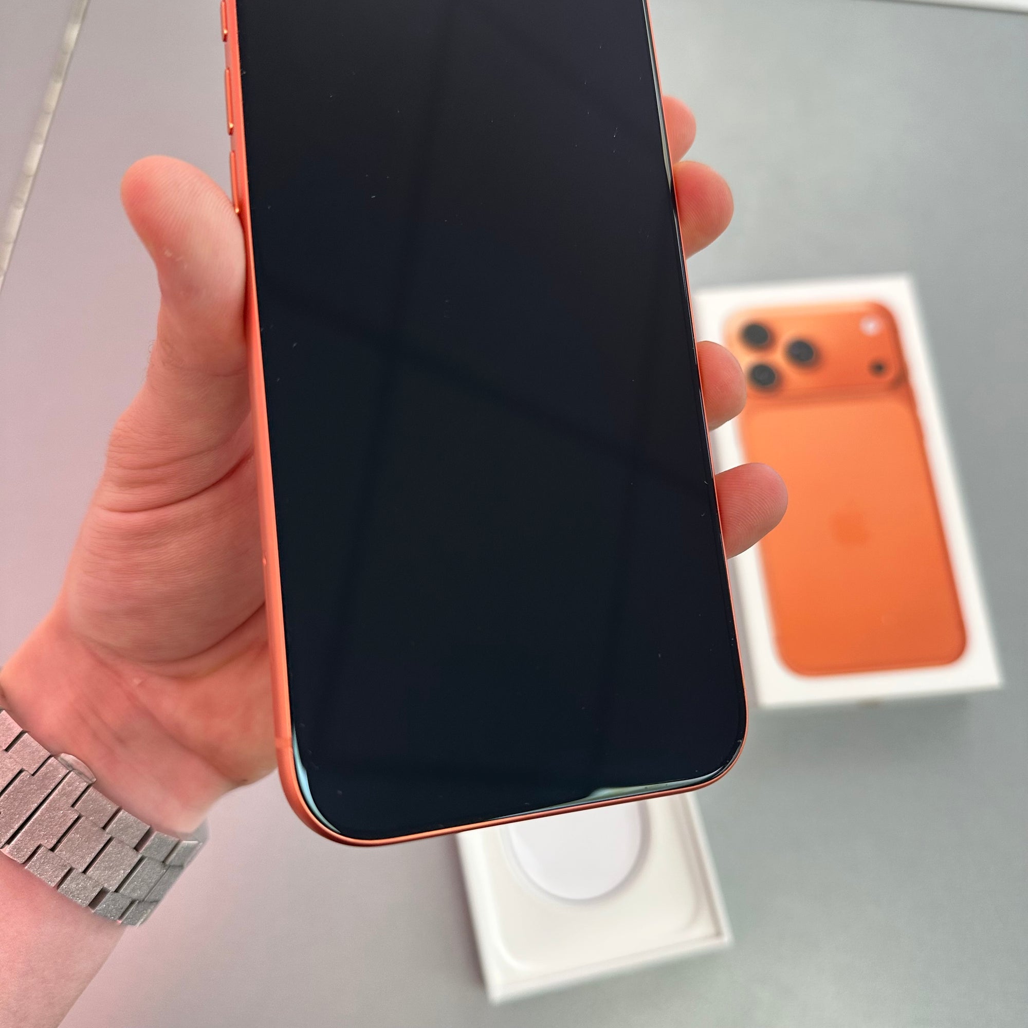 Apple iPhone 17 Pro Max 256GB Cosmic Orange - 100% Battery Health