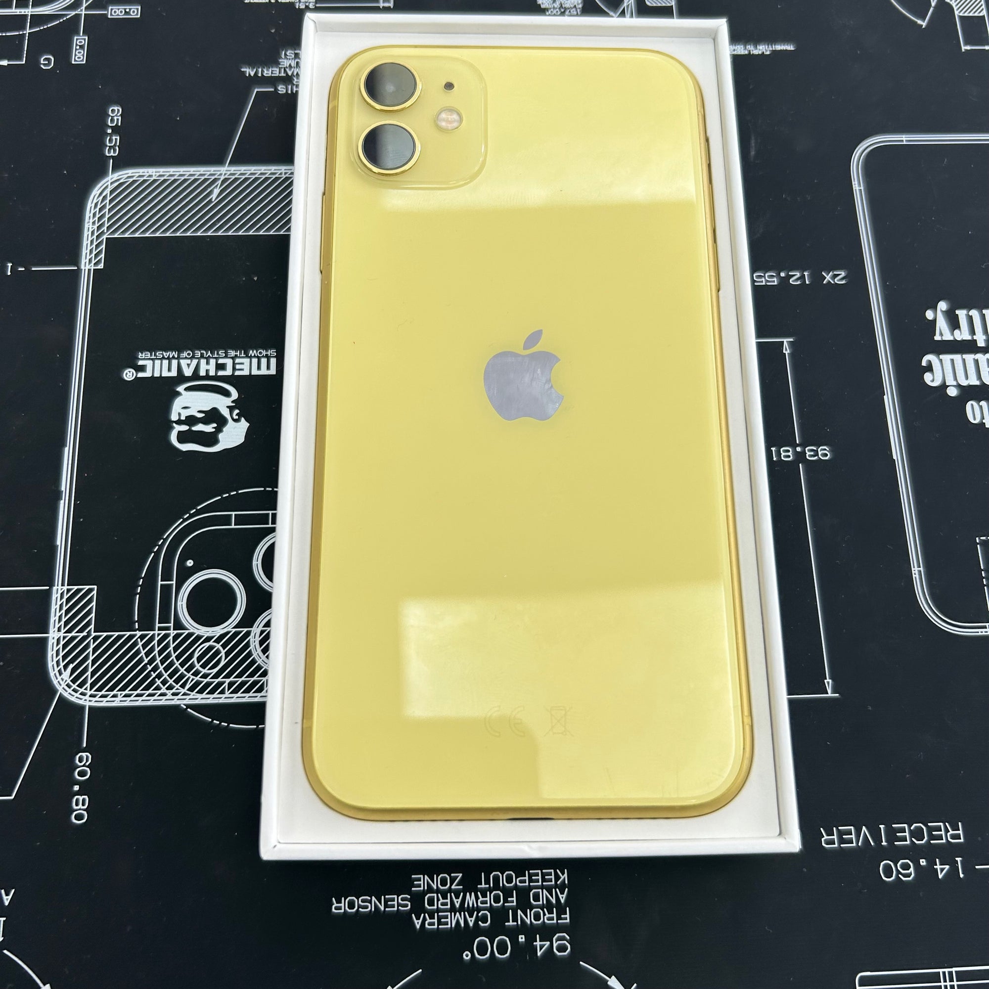 Apple iPhone 11 Yellow 64GB -  100% Battery Health