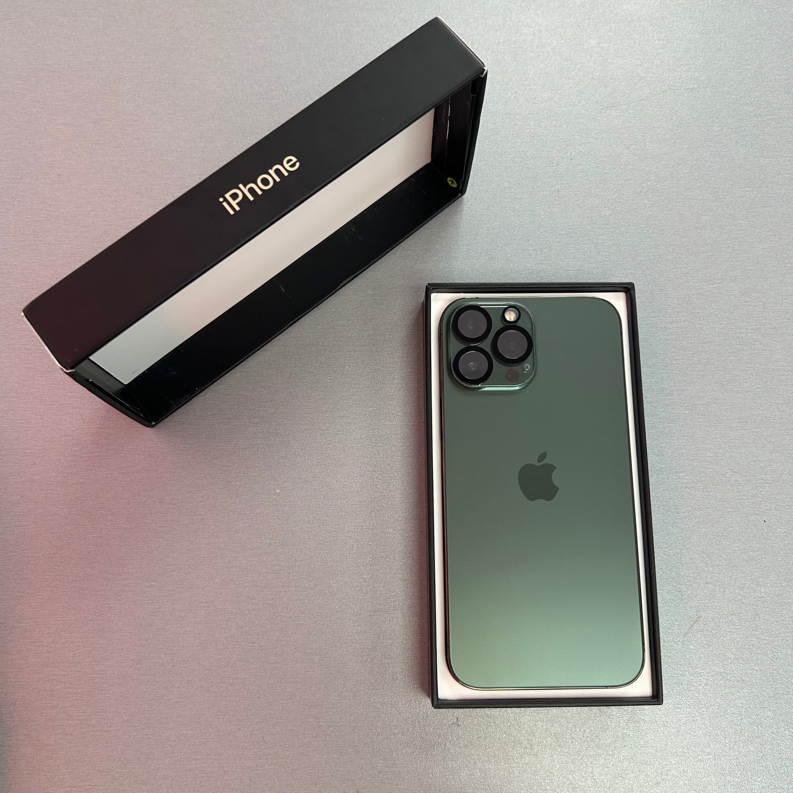 Apple iPhone 13 Pro Max 6.7” 1TB Alpine Green - 100% Battery Health