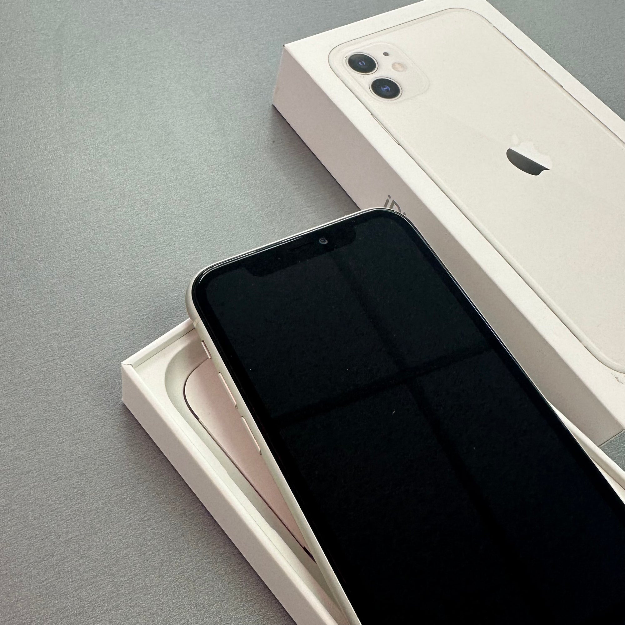 Apple iPhone 11 White 64GB 100% Battery Health