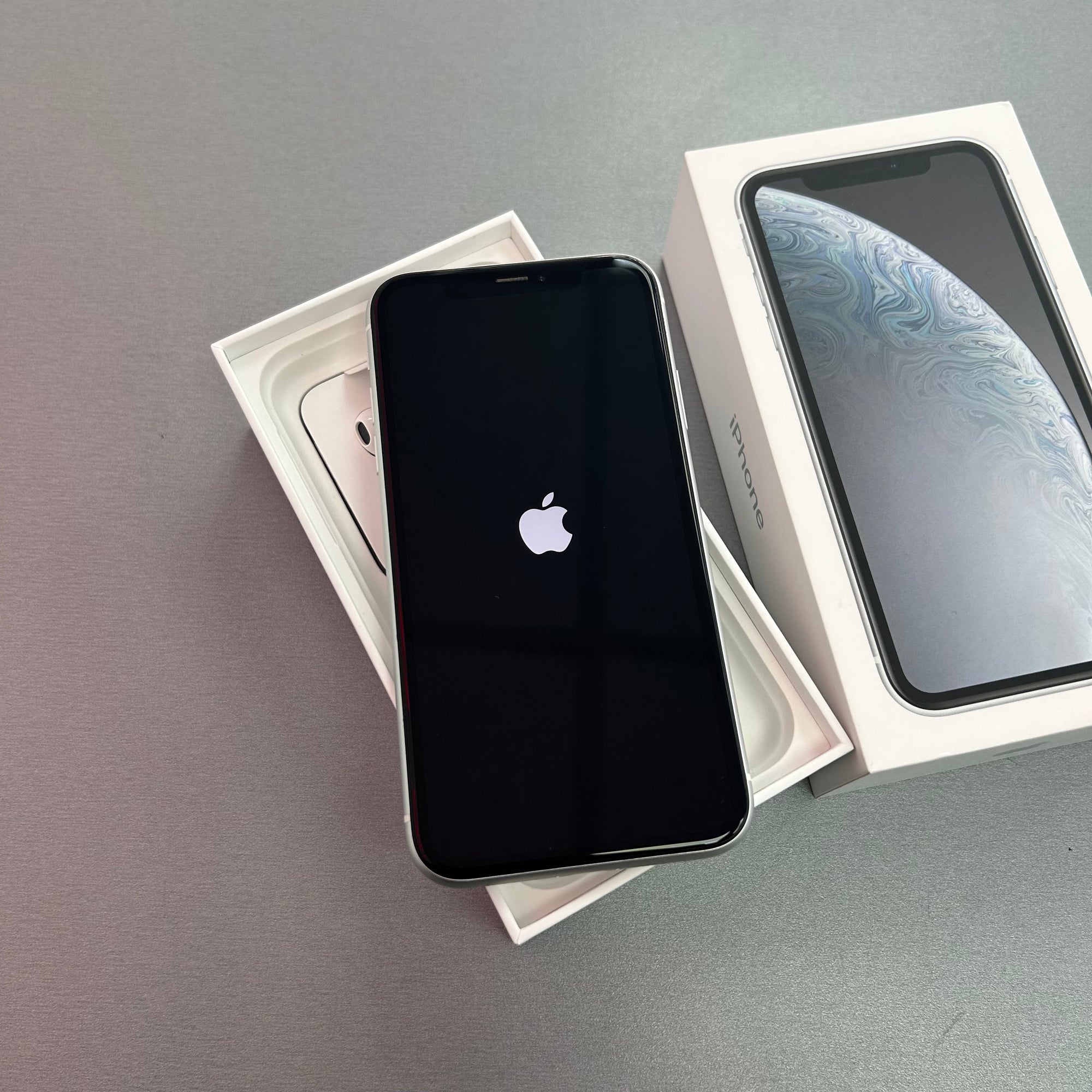 Apple iPhone XR 128GB White 100% Battery Health