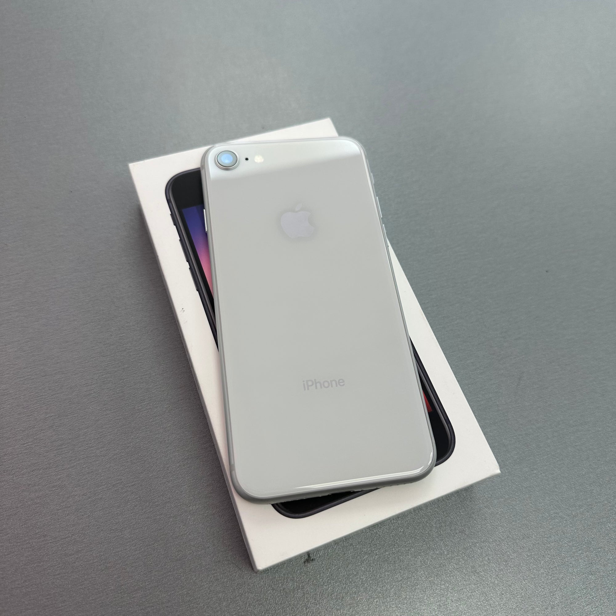 Apple iPhone 8 64GB White - High Battery Health