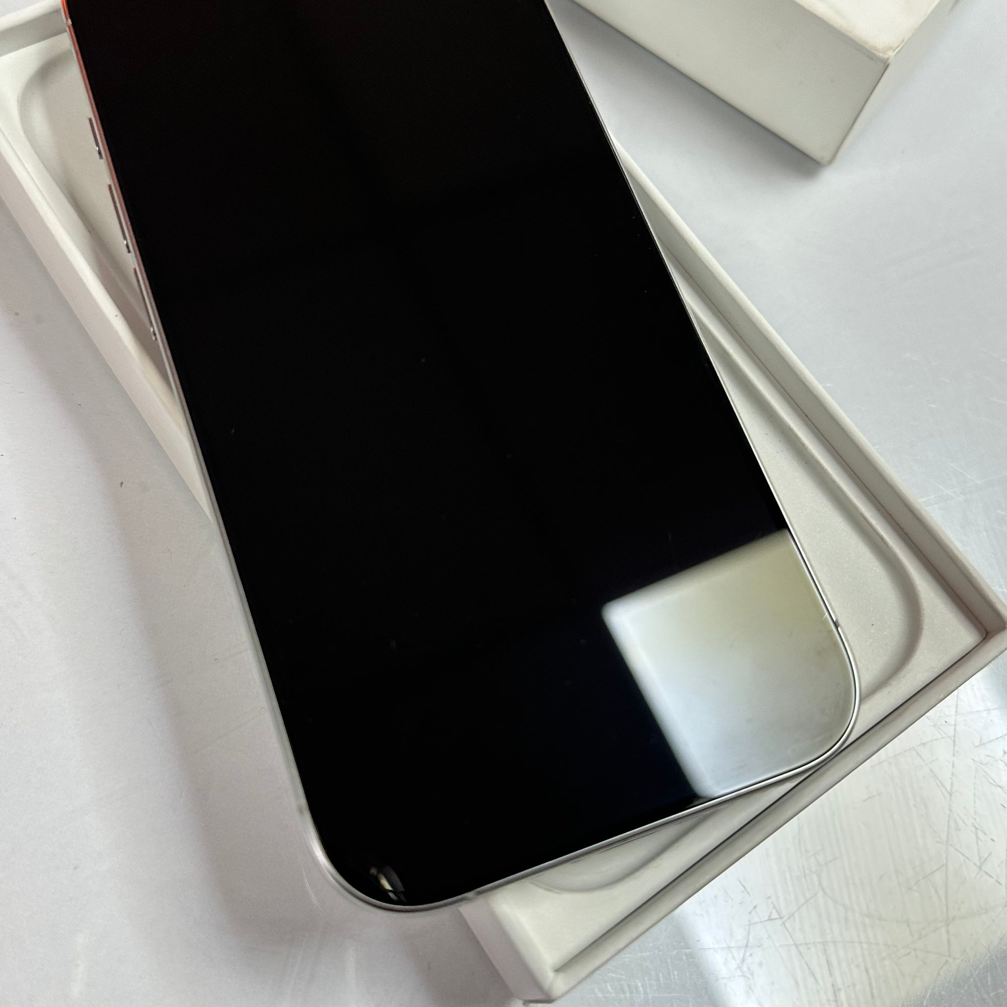 Apple iPhone 16 Pro White Titanium 128GB - 100% Battery Health