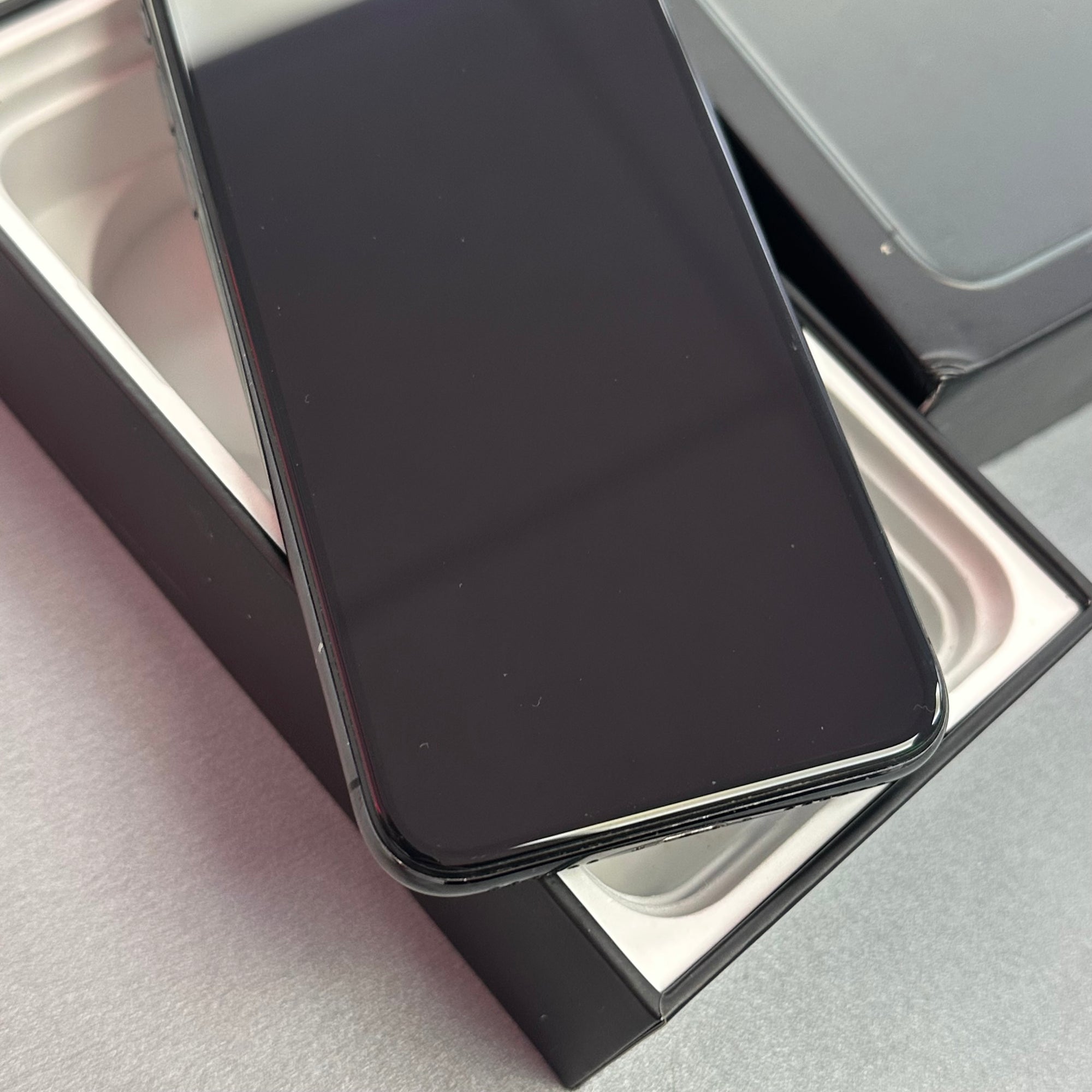 Apple iPhone X Space Grey 256GB - 100% Battery Health