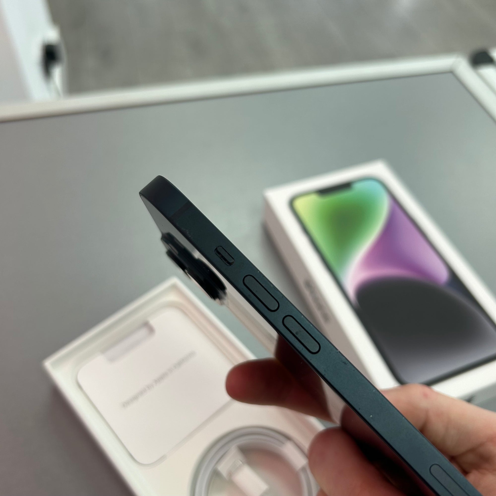 Apple iPhone 14 128GB Midnight - 100% Battery Health