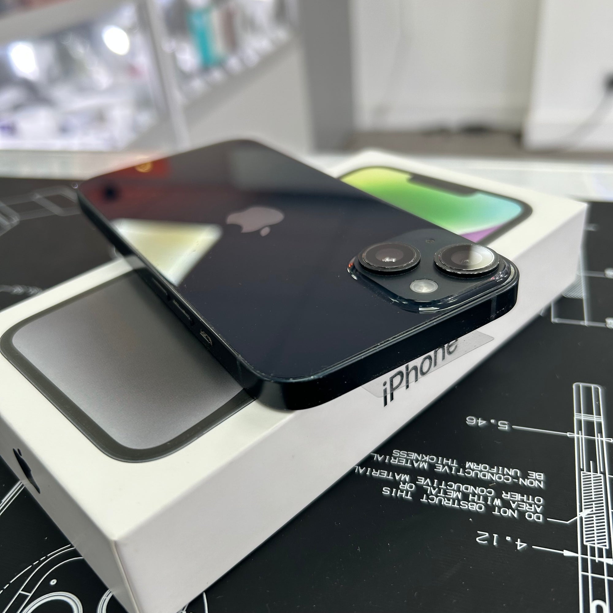 Apple iPhone 14 128GB - Midnight &amp; 100% Battery Health