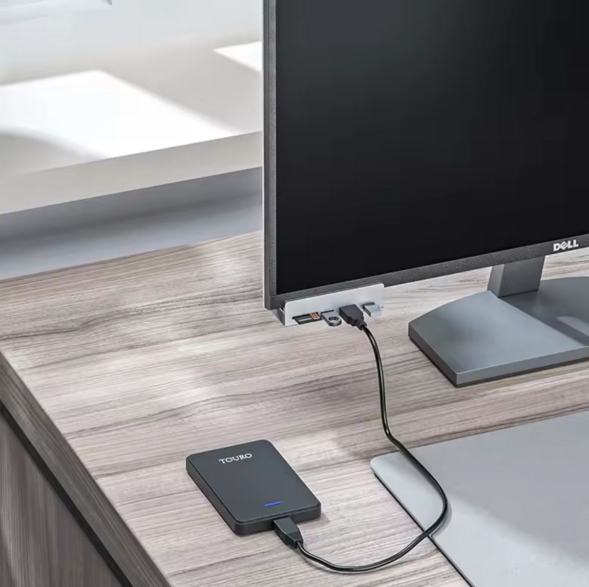 Clip-on USB Hub for Computers and iMACs