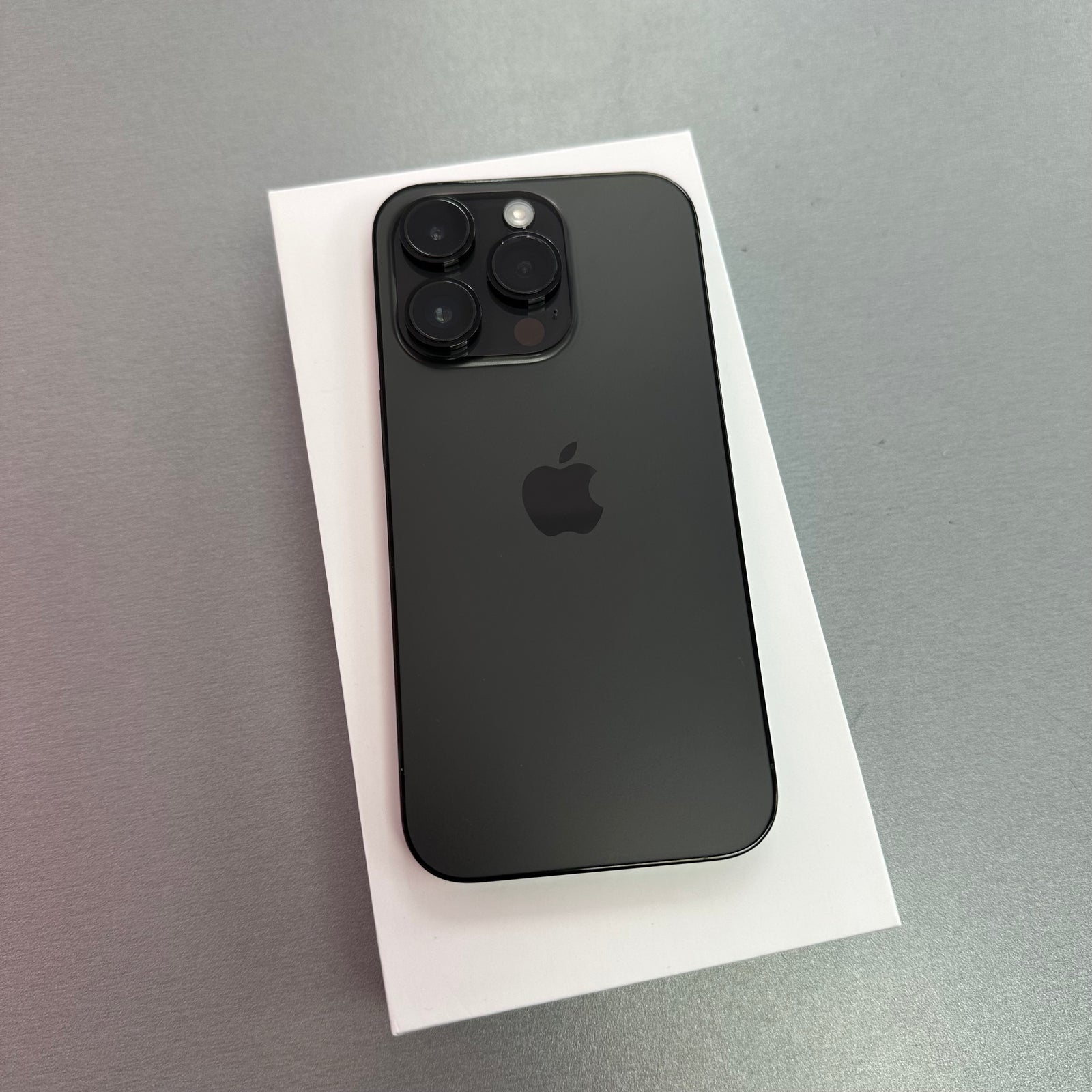 Apple iPhone 14 Pro - Space Black 256GB & 100% Battery Health