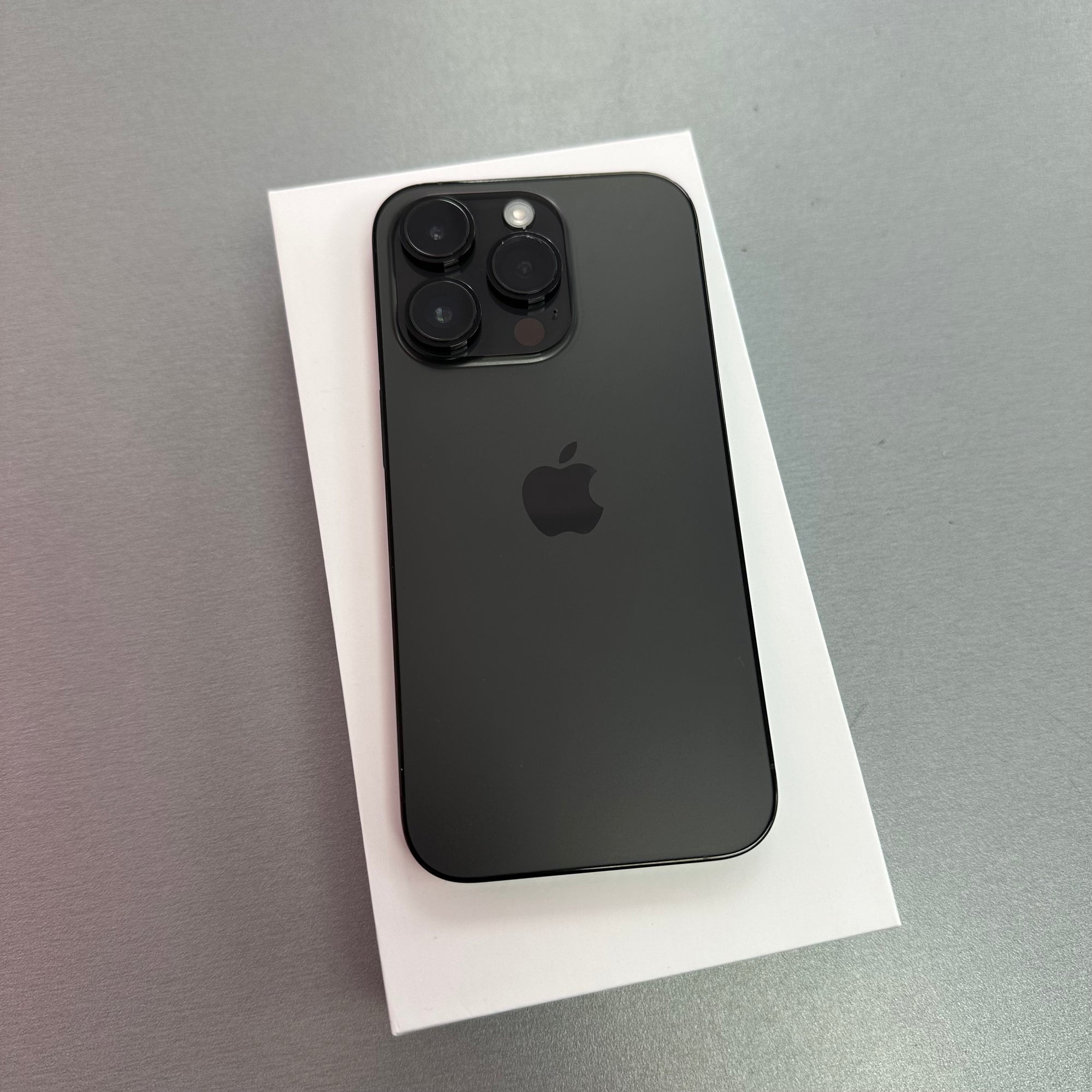 Apple iPhone 14 Pro - Space Black 256GB &amp; 100% Battery Health