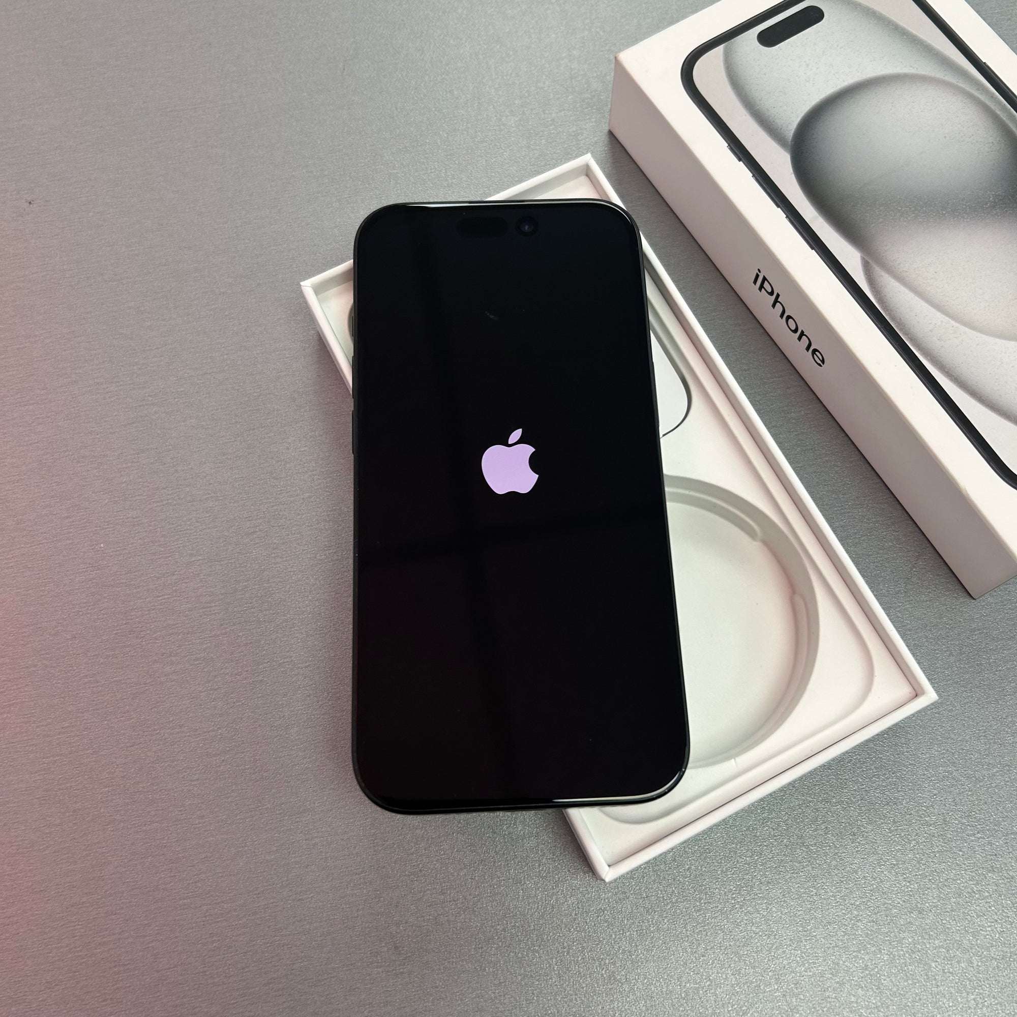 Apple iPhone 15 128GB Space Black - 90% Battery Health