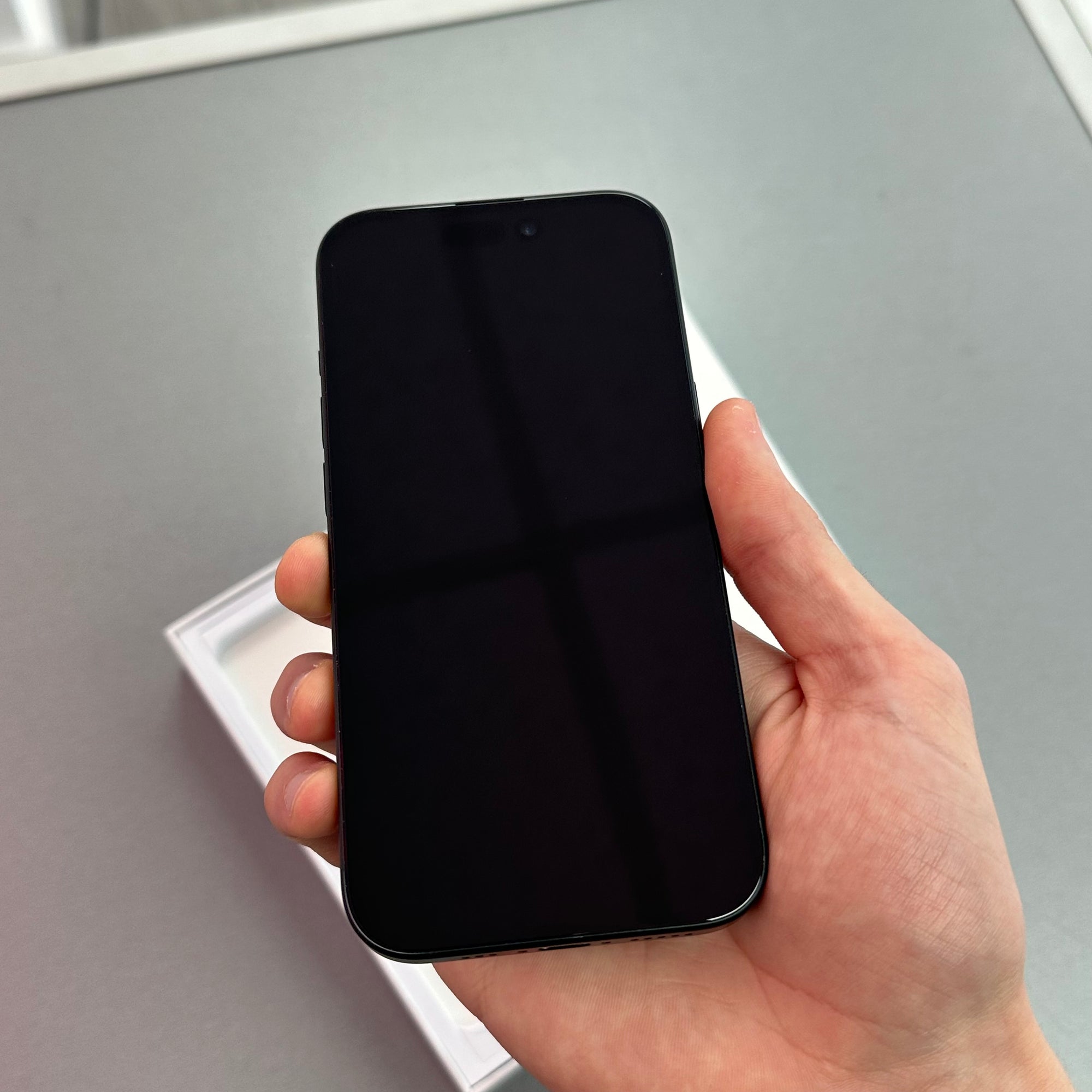 Apple iPhone 15 128GB Space Black - 100% Battery Health