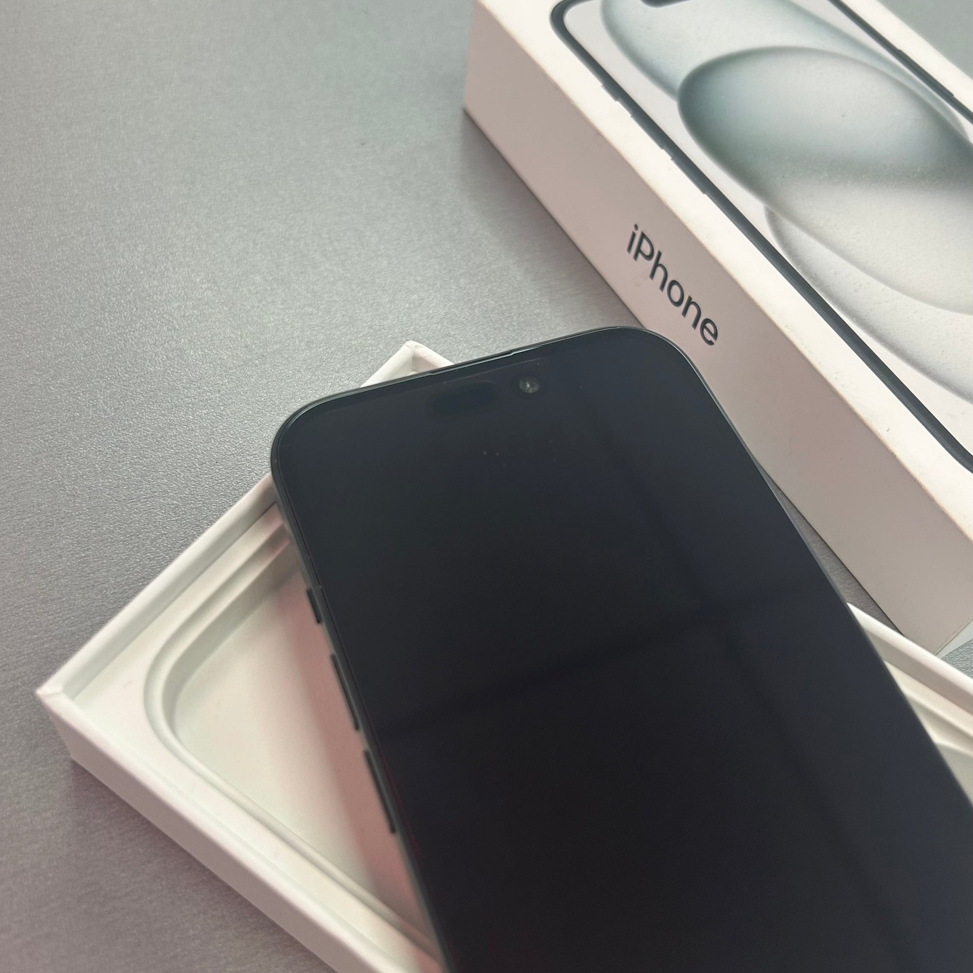 Apple iPhone 15 128GB Black - 87% Battery Health