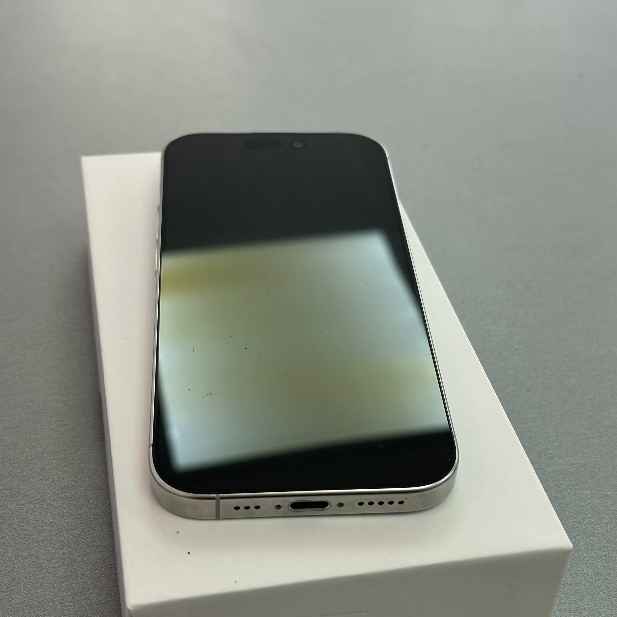 Apple iPhone 16 Pro White Titanium 1TB - Original 100% Battery Health