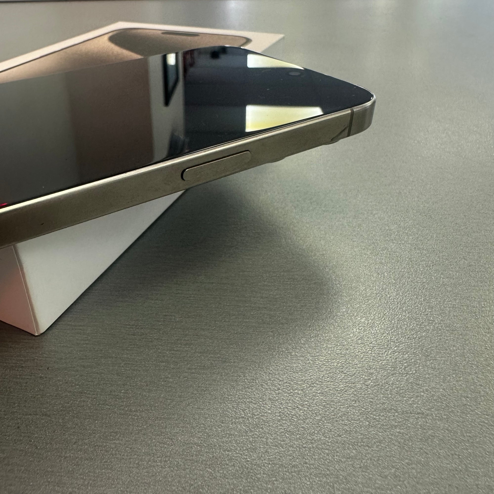 Apple iPhone 15 Pro Max 256GB Natural Titanium