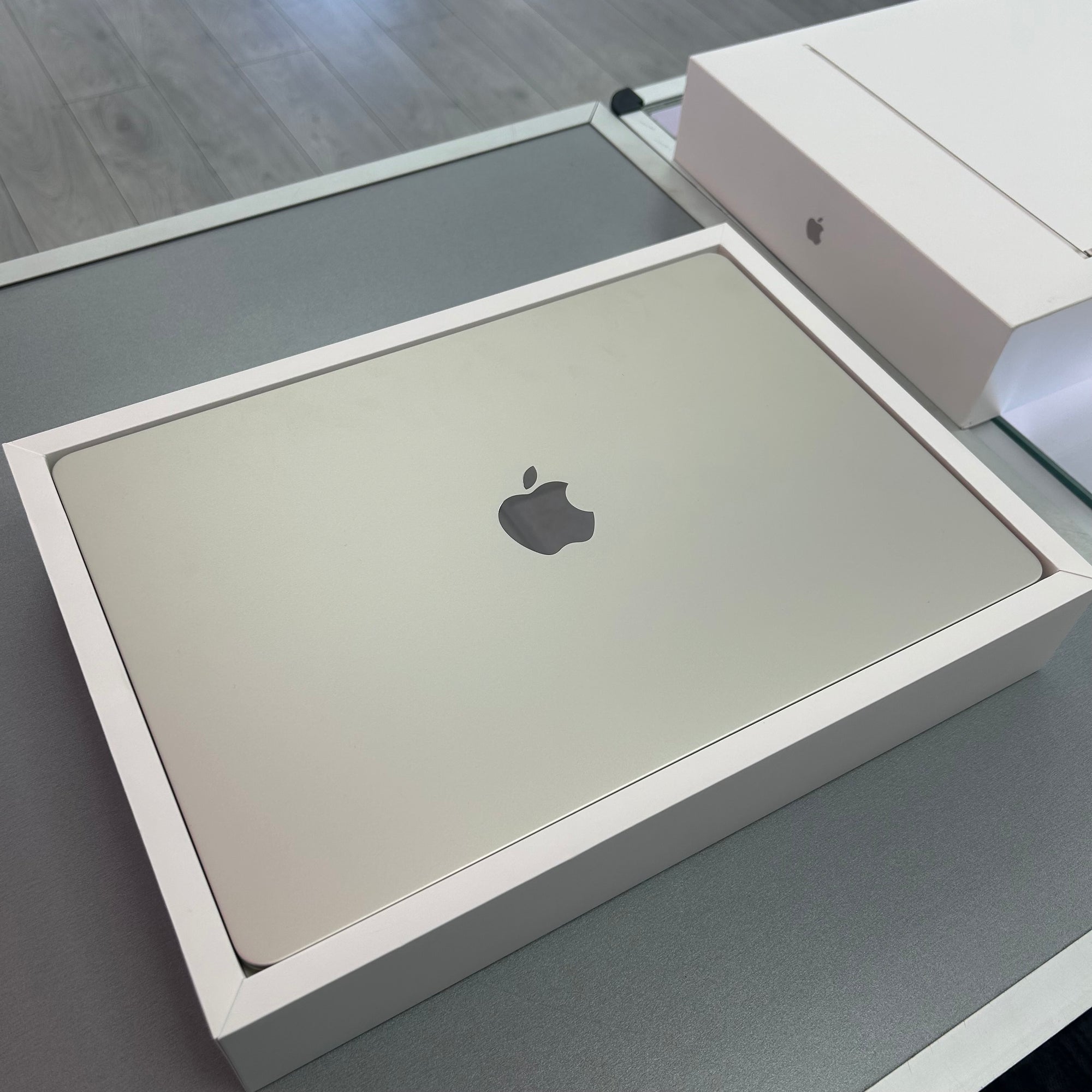 Apple 15 Inch MacBook Air - M4 Chip &amp; 256GB SSD (2025)