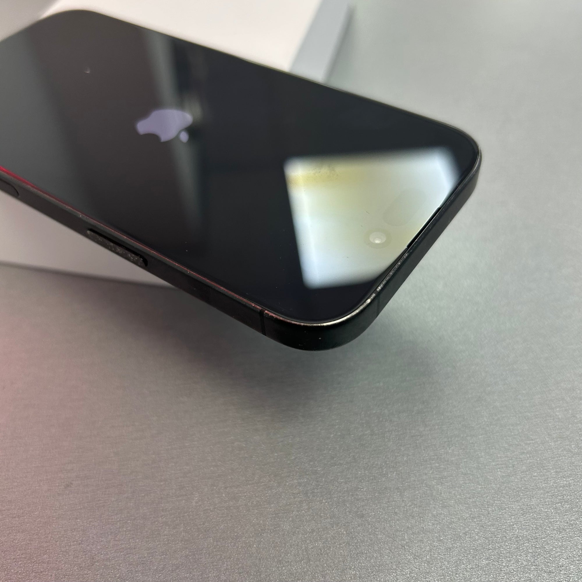 Apple iPhone 16 Pro Black Titanium 128GB - Original 100% Battery Health