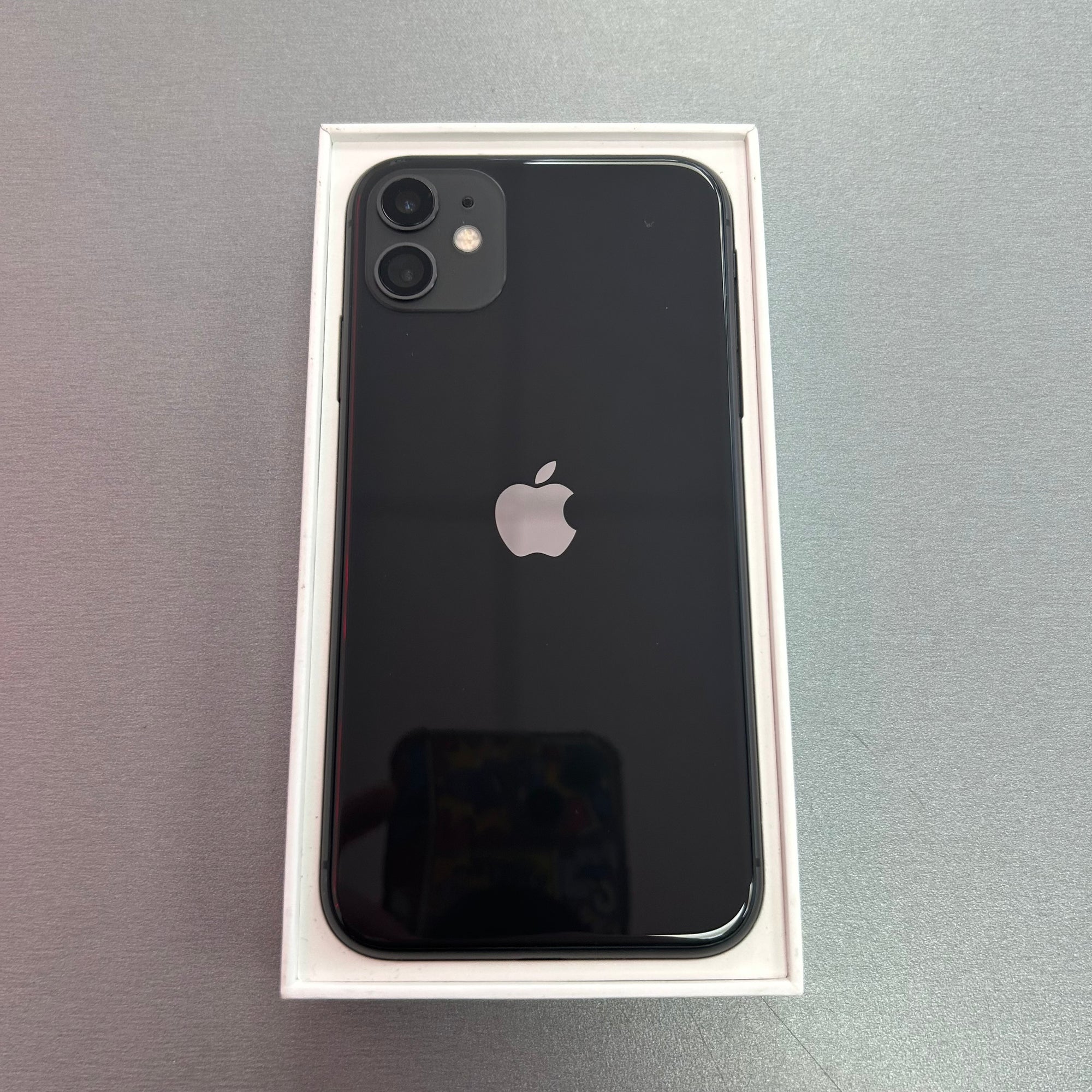 Apple iPhone 11 64GB Black - 100% Battery Health
