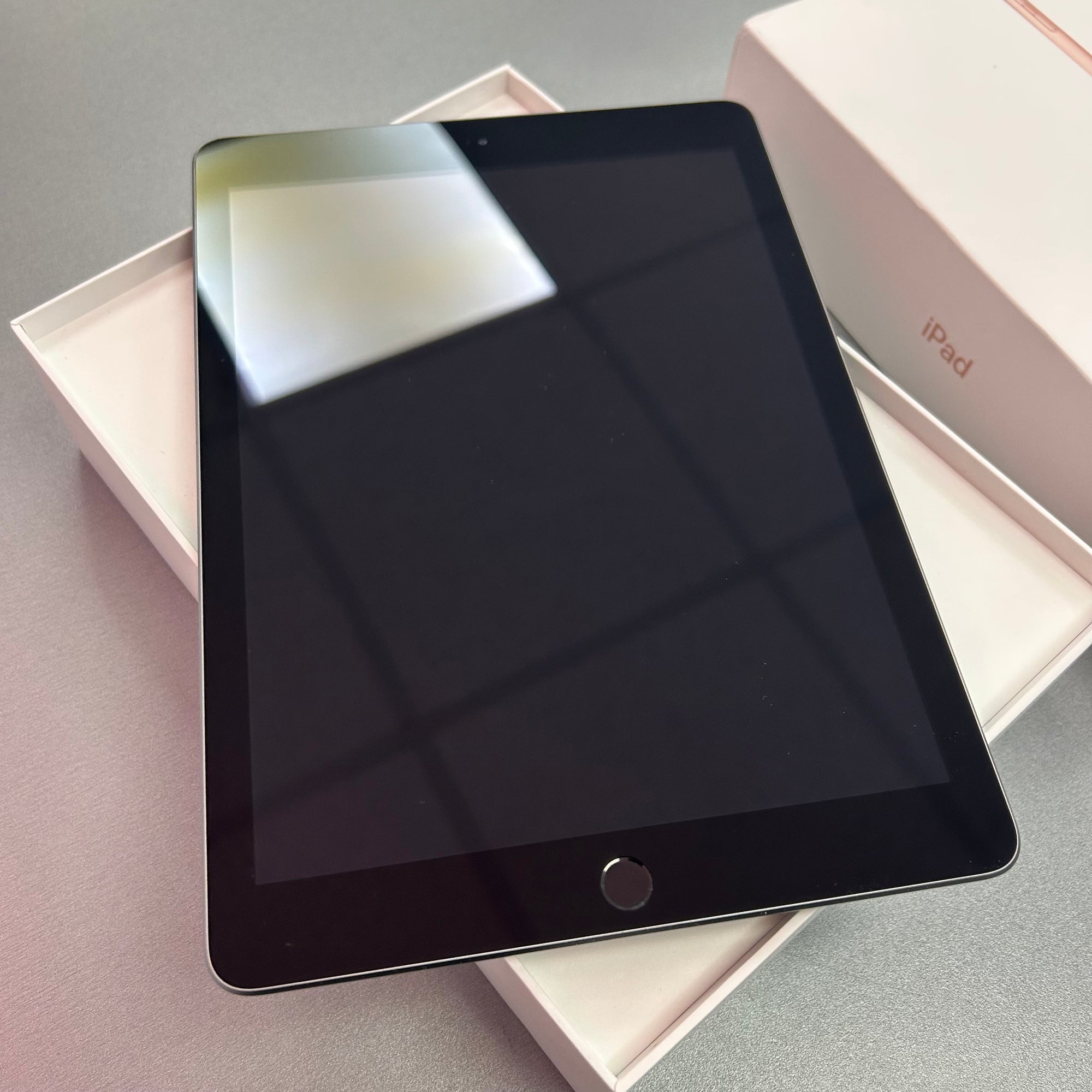 Apple iPad 6th Generation 128GB Wi-Fi