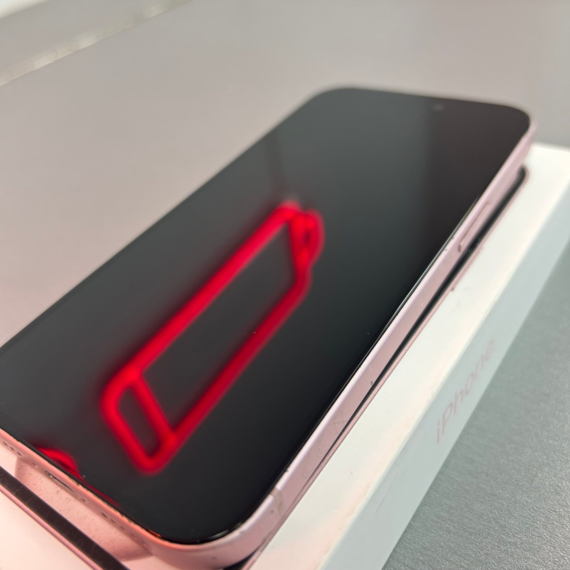 Apple iPhone 15 128GB Pink 100% Battery Health