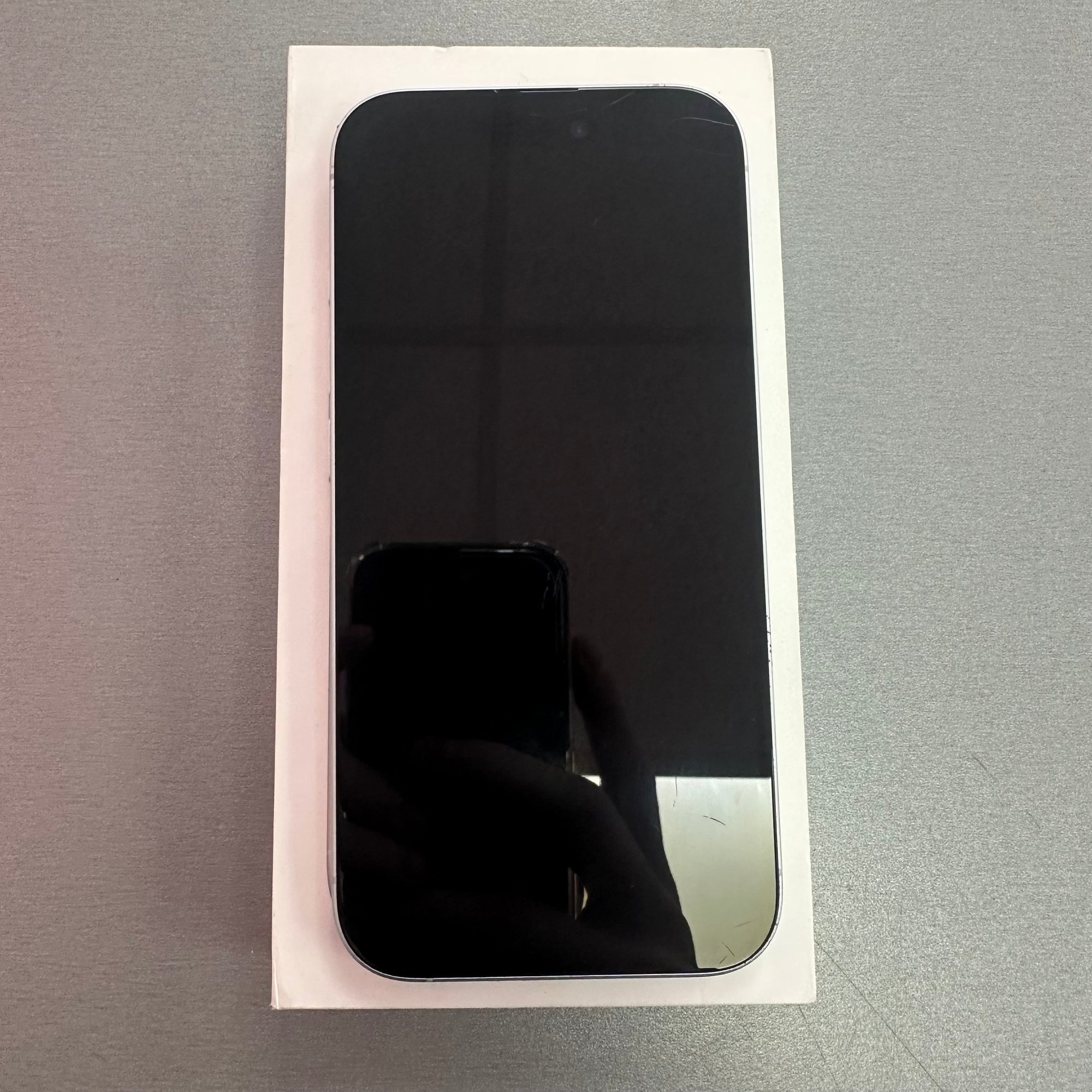 Apple iPhone 16 128GB white 94% Battery Health