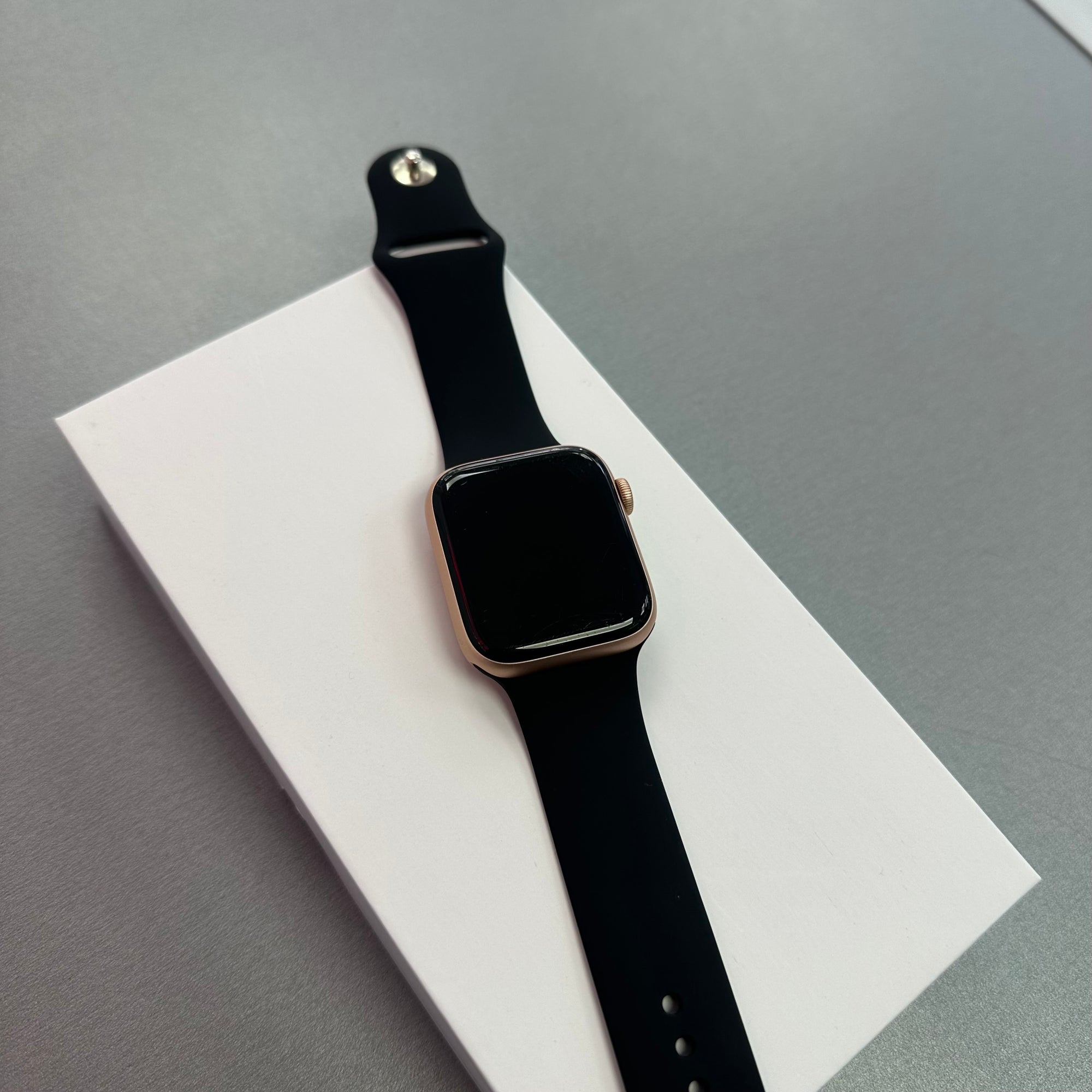 Apple Watch SE 2020 Gold GPS &amp; LTE 44mm