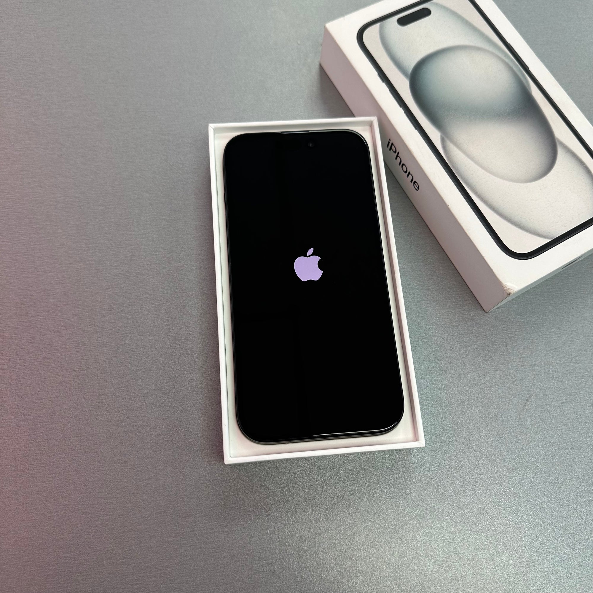 Apple iPhone 15 128GB Space Black - 100% Battery Health