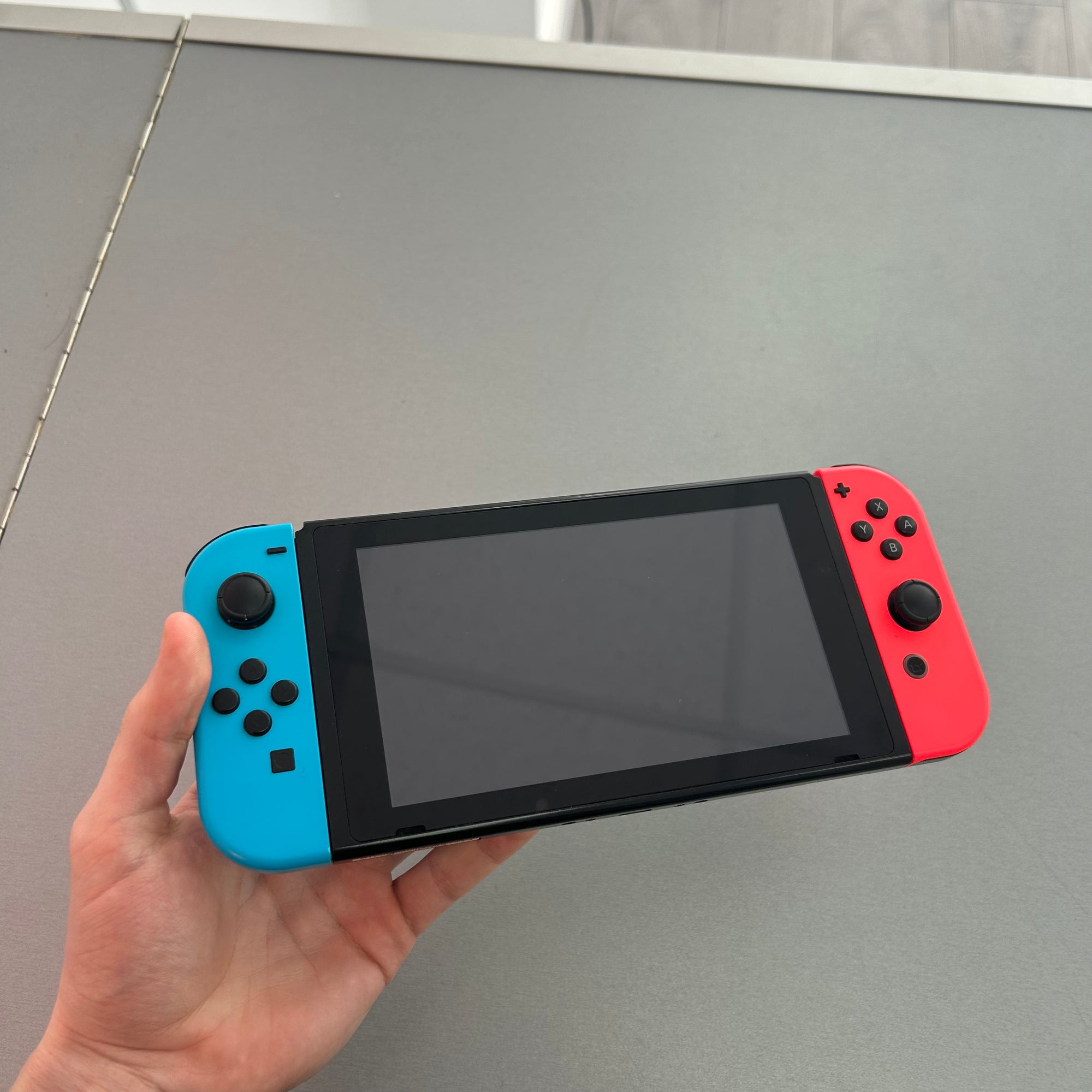 Nintendo Switch Red &amp; Blue 32GB