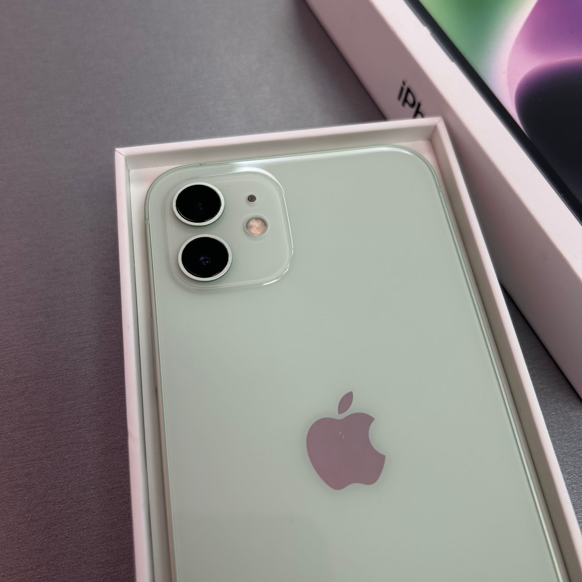 Apple iPhone 12 64GB Green - 100% Battery Health