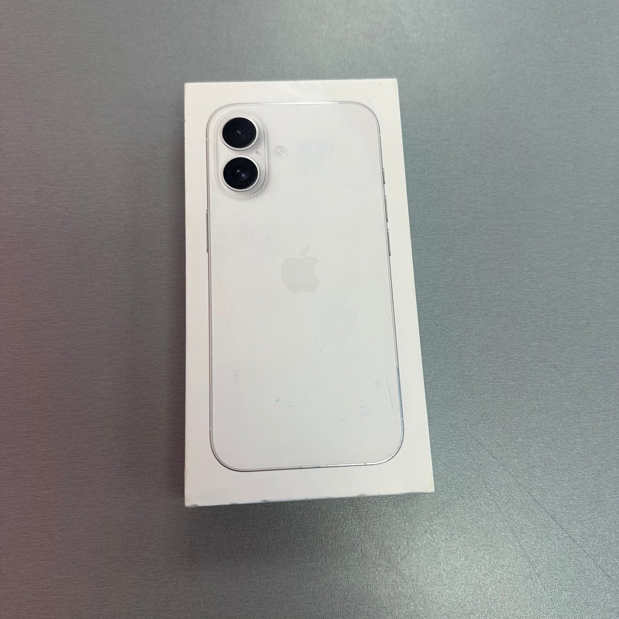 Apple iPhone 16 128GB White - 89% Battery Health