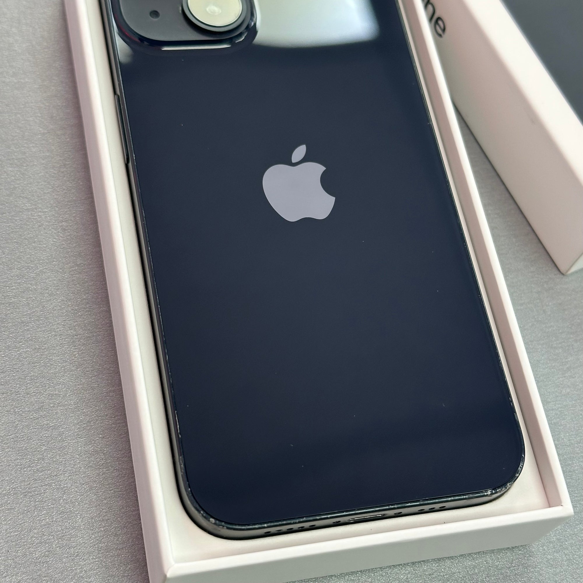 Apple iPhone 14 128GB Midnight - 100% Battery Health, Grade C