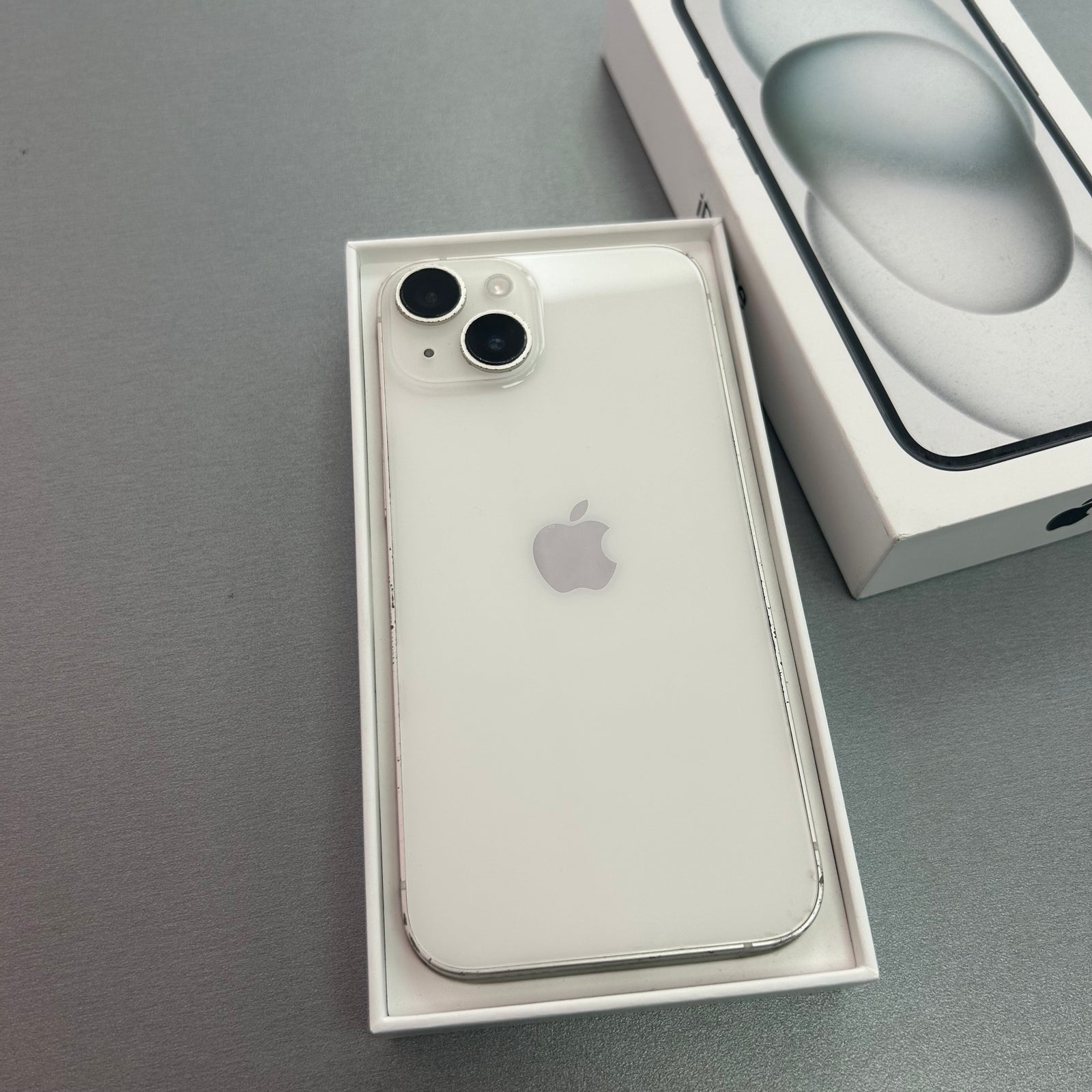 Apple iPhone 14 128GB Starlight - 88% Battery Health & Grade C