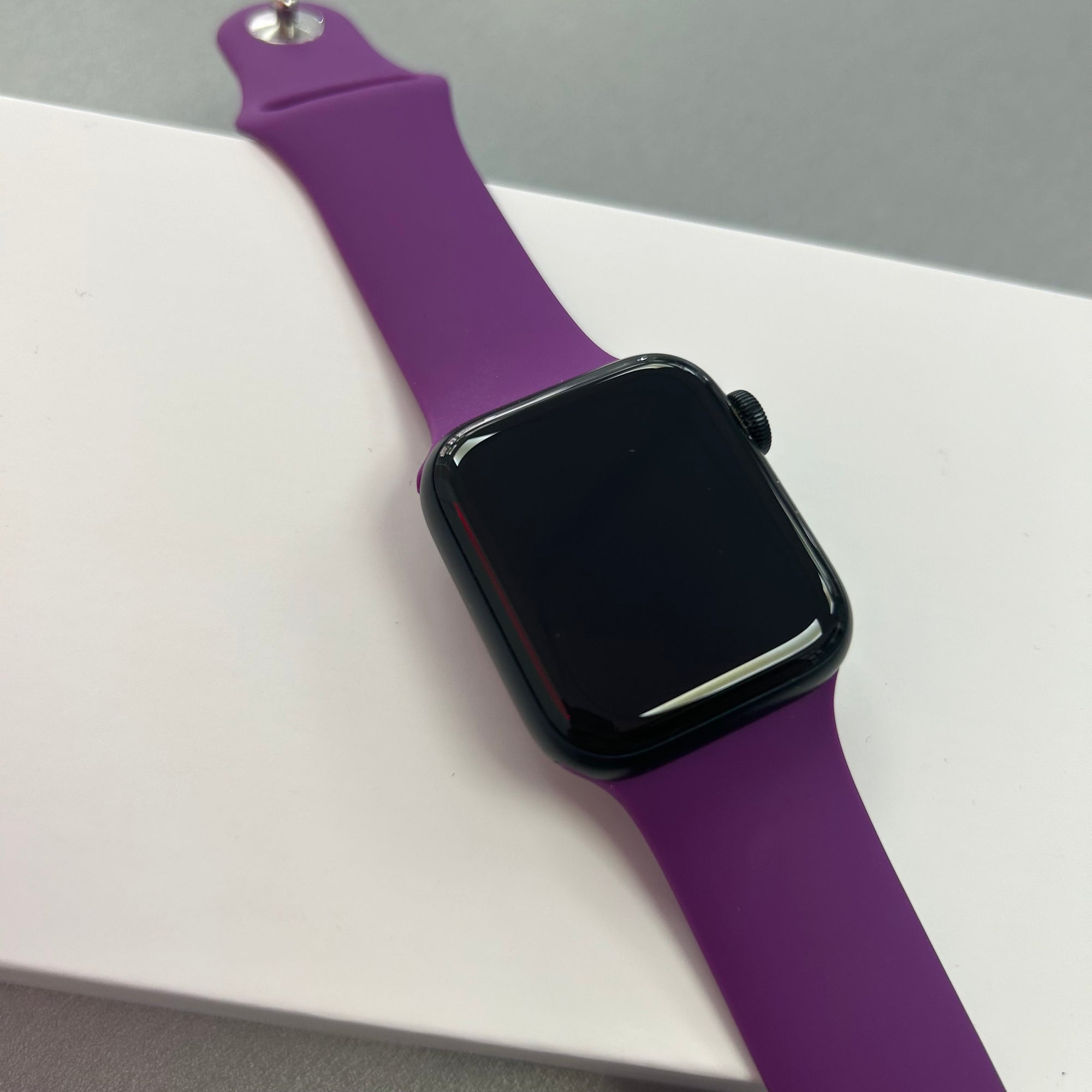 Apple Watch SE (2nd Gen) - 40mm &amp; Midnight Aluminium Case