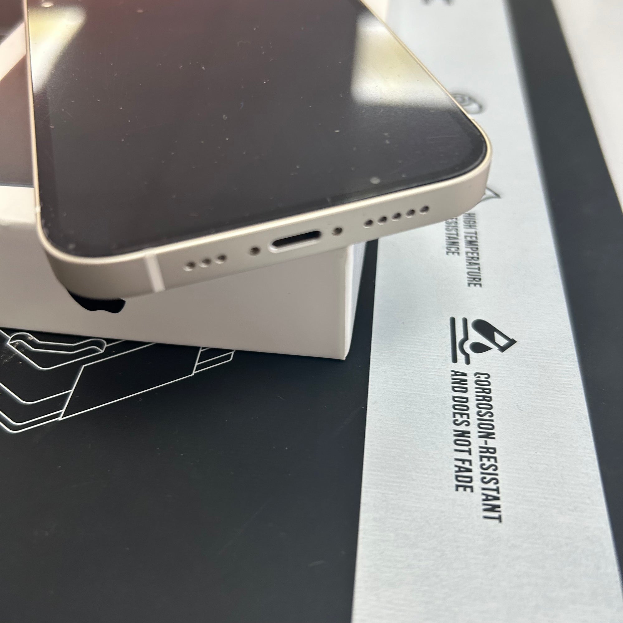 Apple iPhone 13 128GB White 100% Battery Health