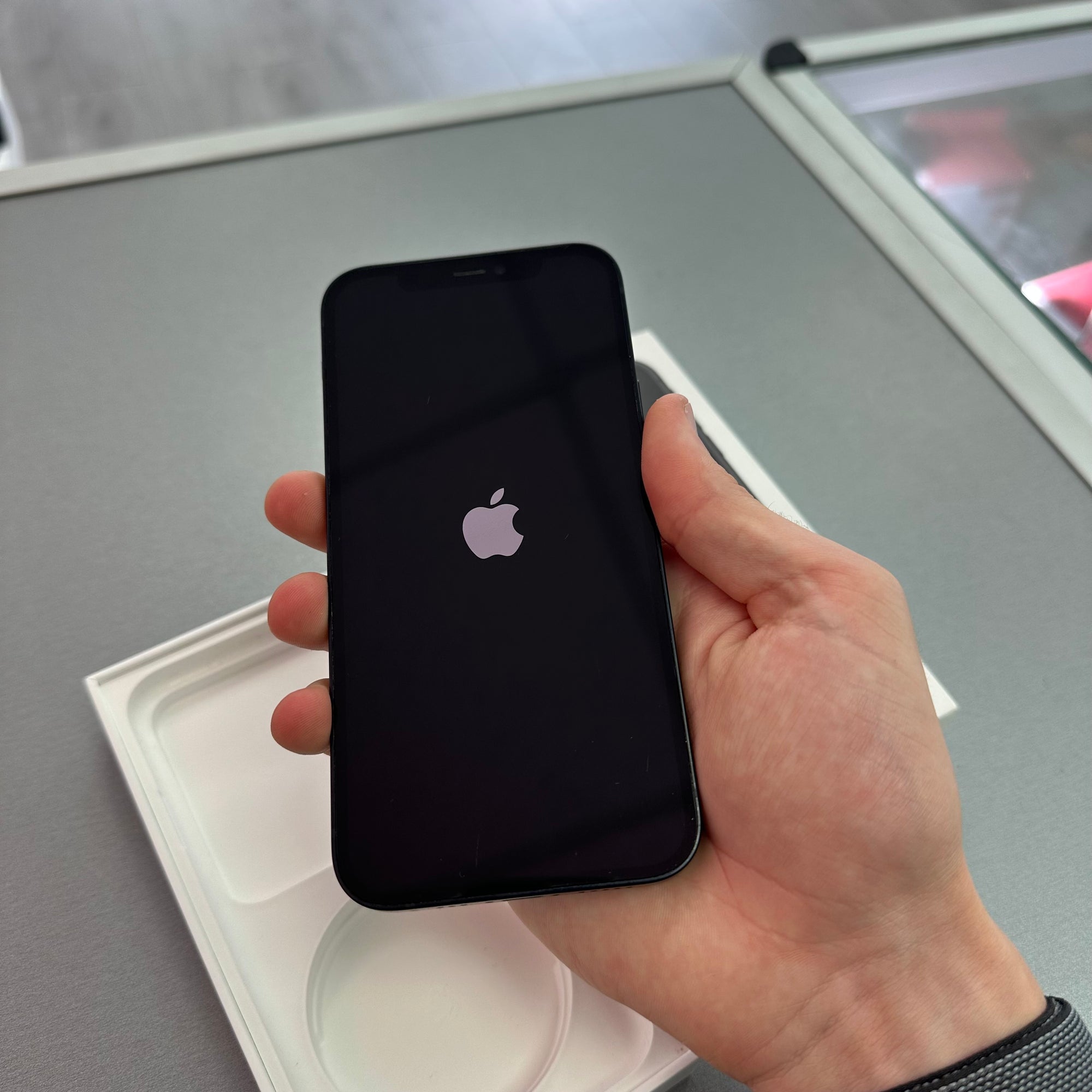 Apple iPhone 12 64GB Black - 90% Battery Health