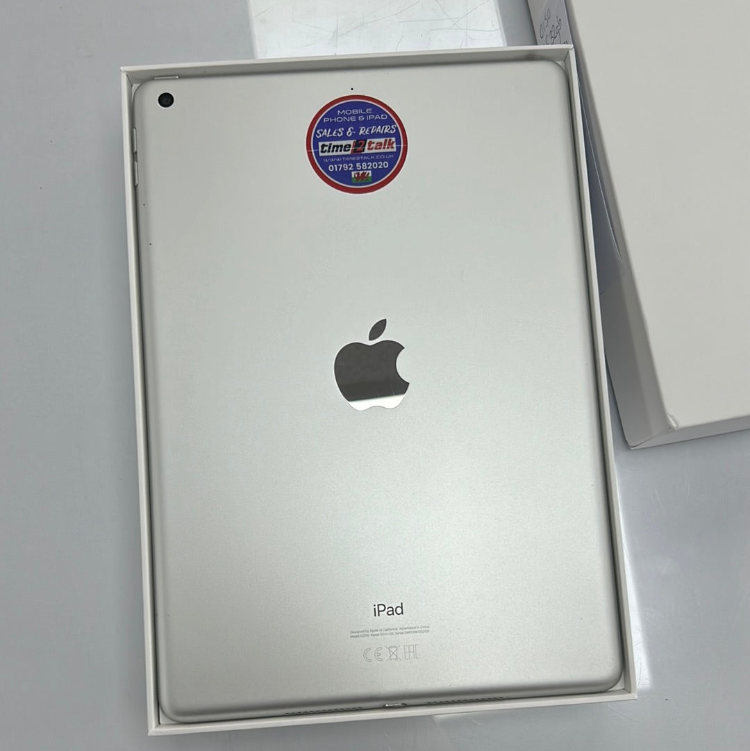 Apple iPad 8th Generation - 32GB & Silver