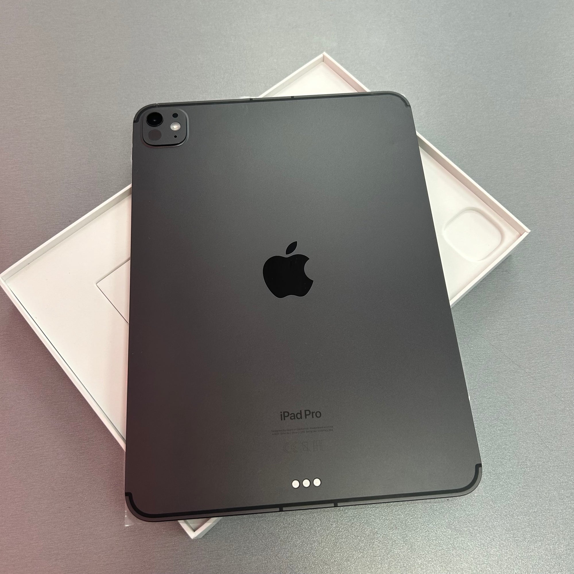 Apple iPad Pro 11-inch M4 512GB Space Black - Wi-Fi and Cellular