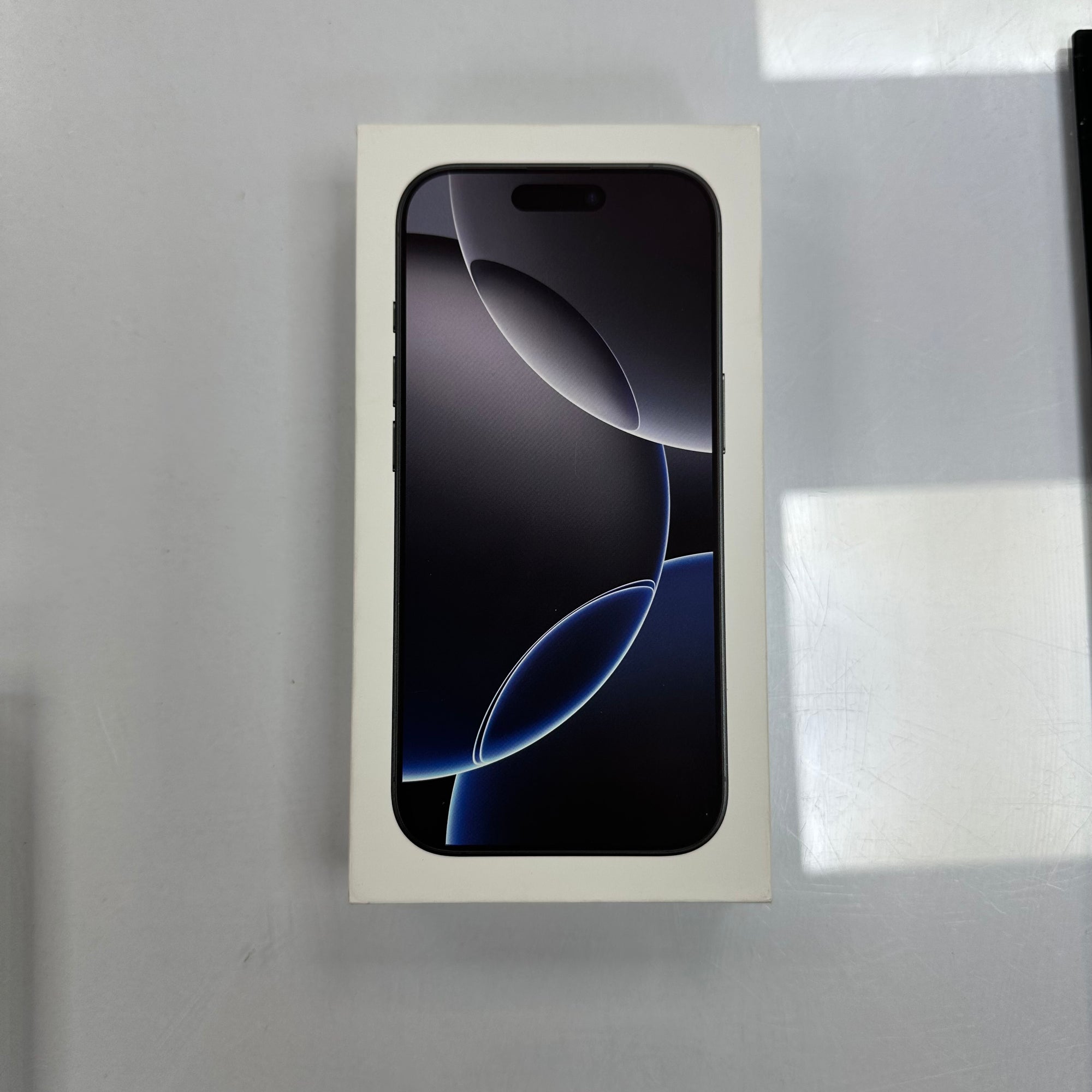 Apple iPhone 16 Pro Black Titanium 128GB - Original 91% Battery Health