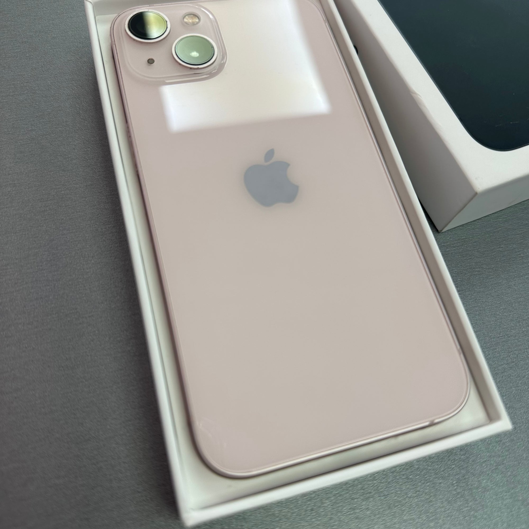 Apple iPhone 13 128GB Pink - 100% Battery Health